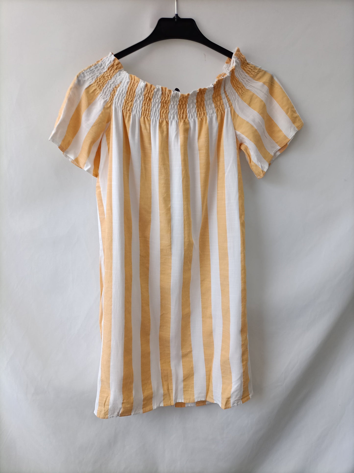 BERSHKA. Vestido de rayas amarillas y blancas T. xs