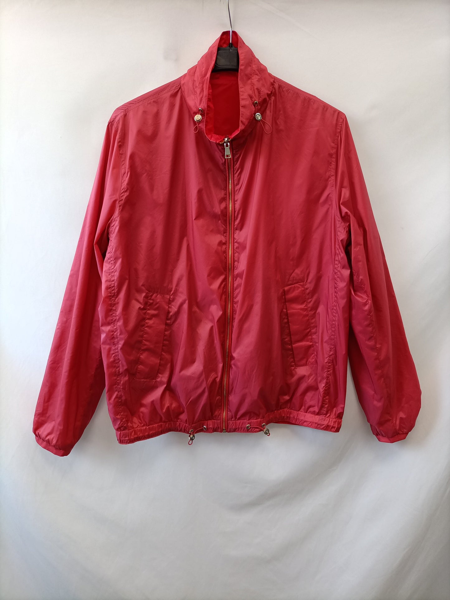 MASSIMO DUTTI. Corta vientos rojo T.m