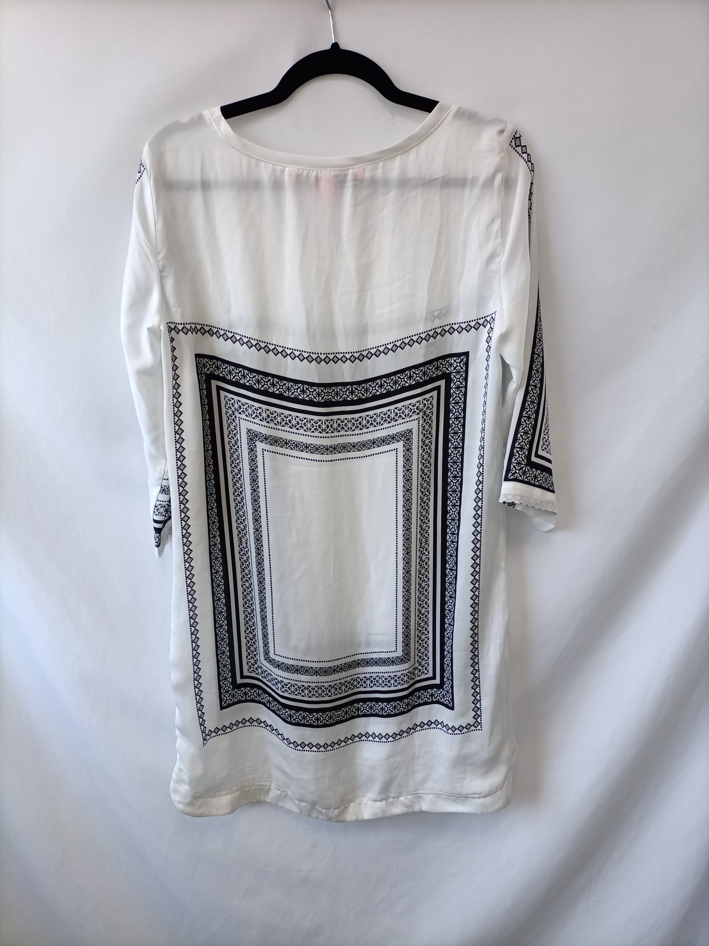 MANGO. Flowy dress S. M