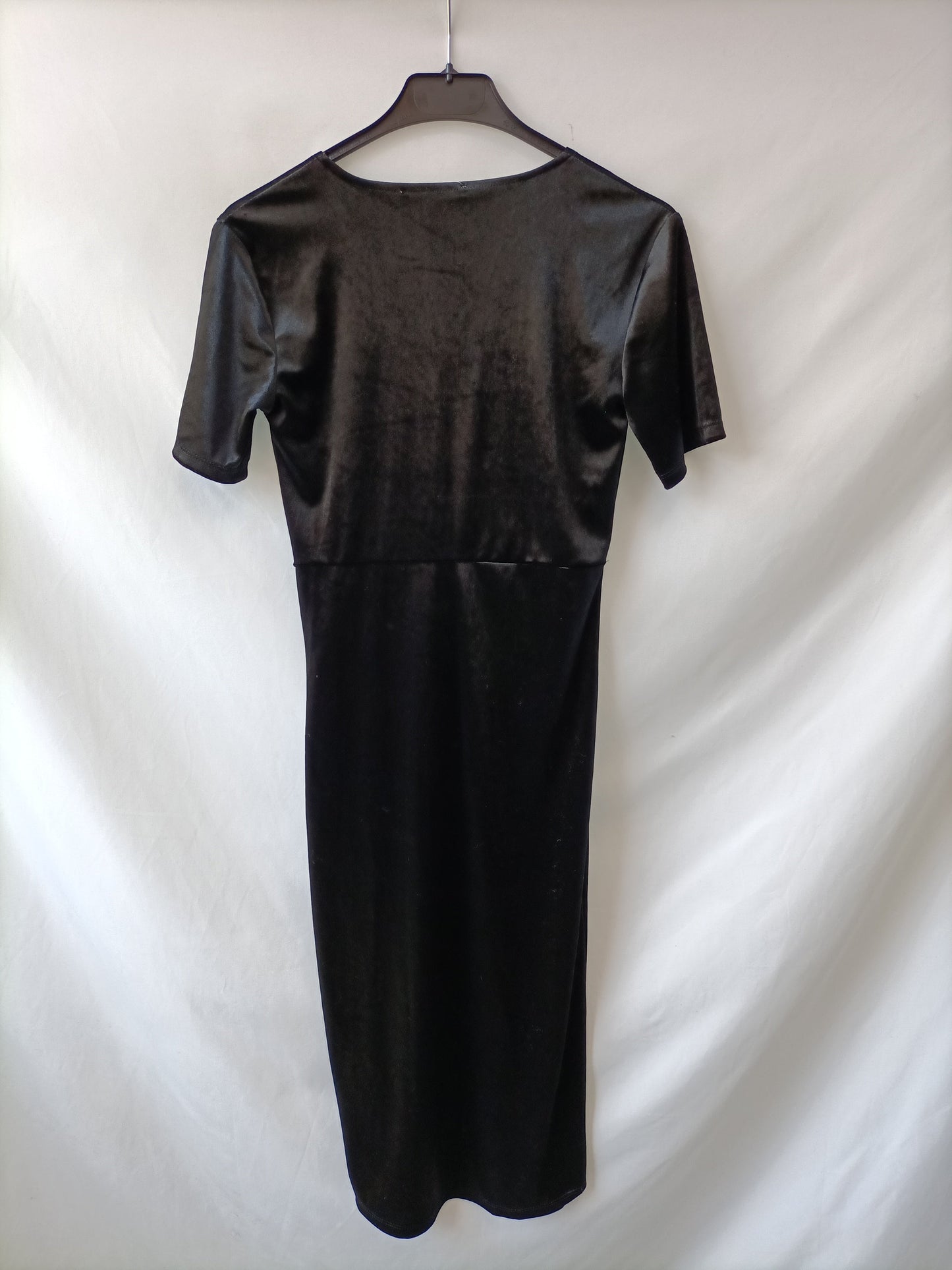 MarketZARA. Vestido midi negro T.s