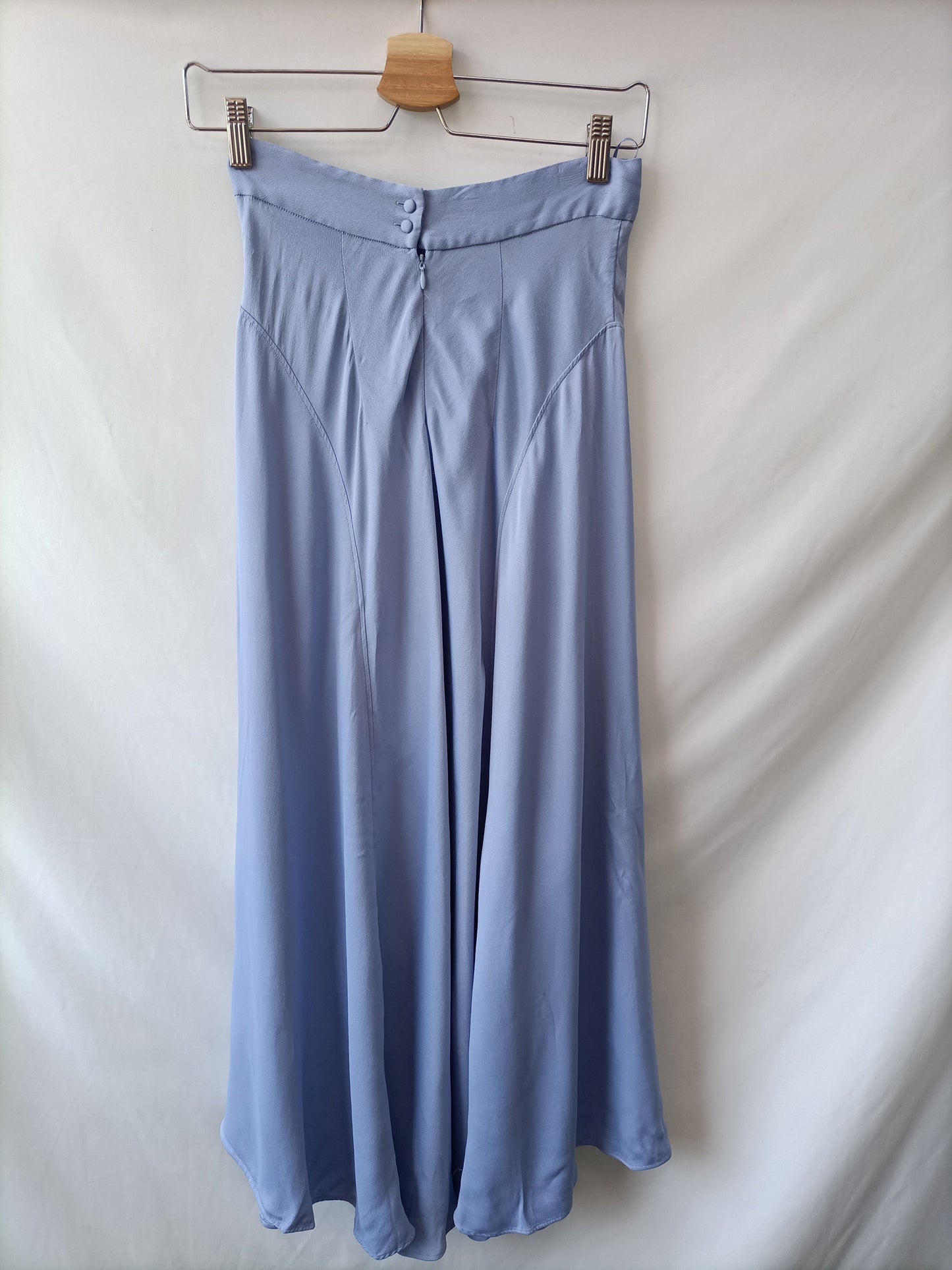 MASSIMO DUTTI. Falda azul fluida T.36