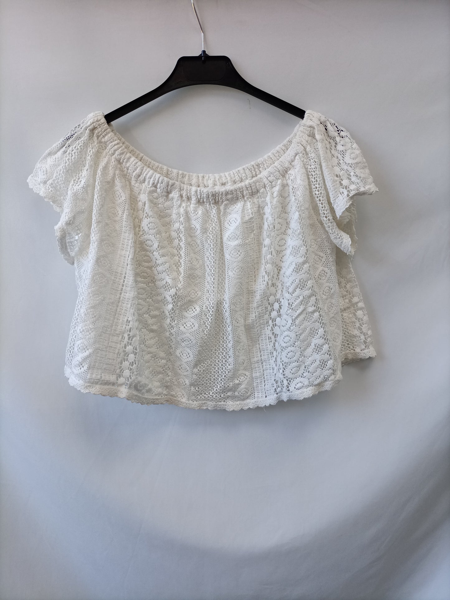 OYSHO. White lace top TM