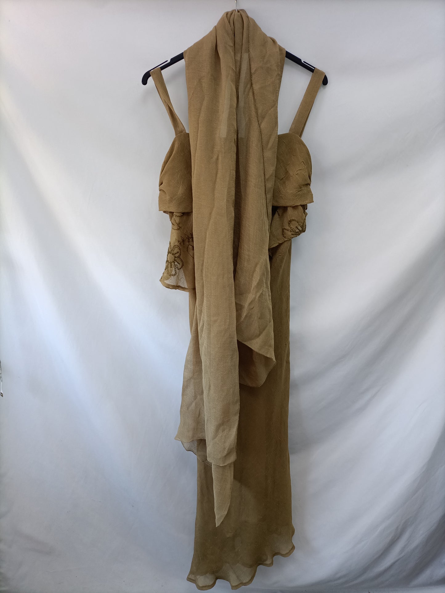 ANA GALDÓN. Long mesh dress + pashmina size 44