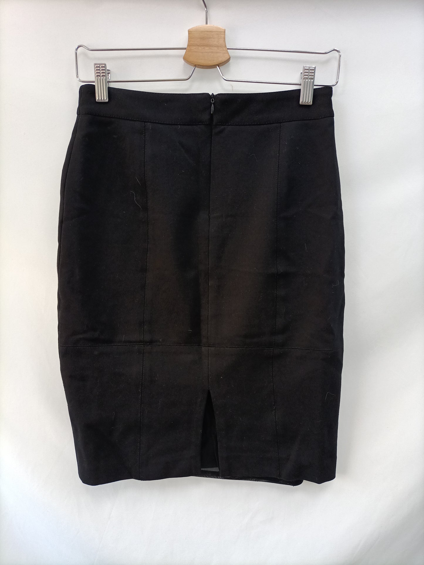 TINTORETTO. Falda negra ajustada T.38