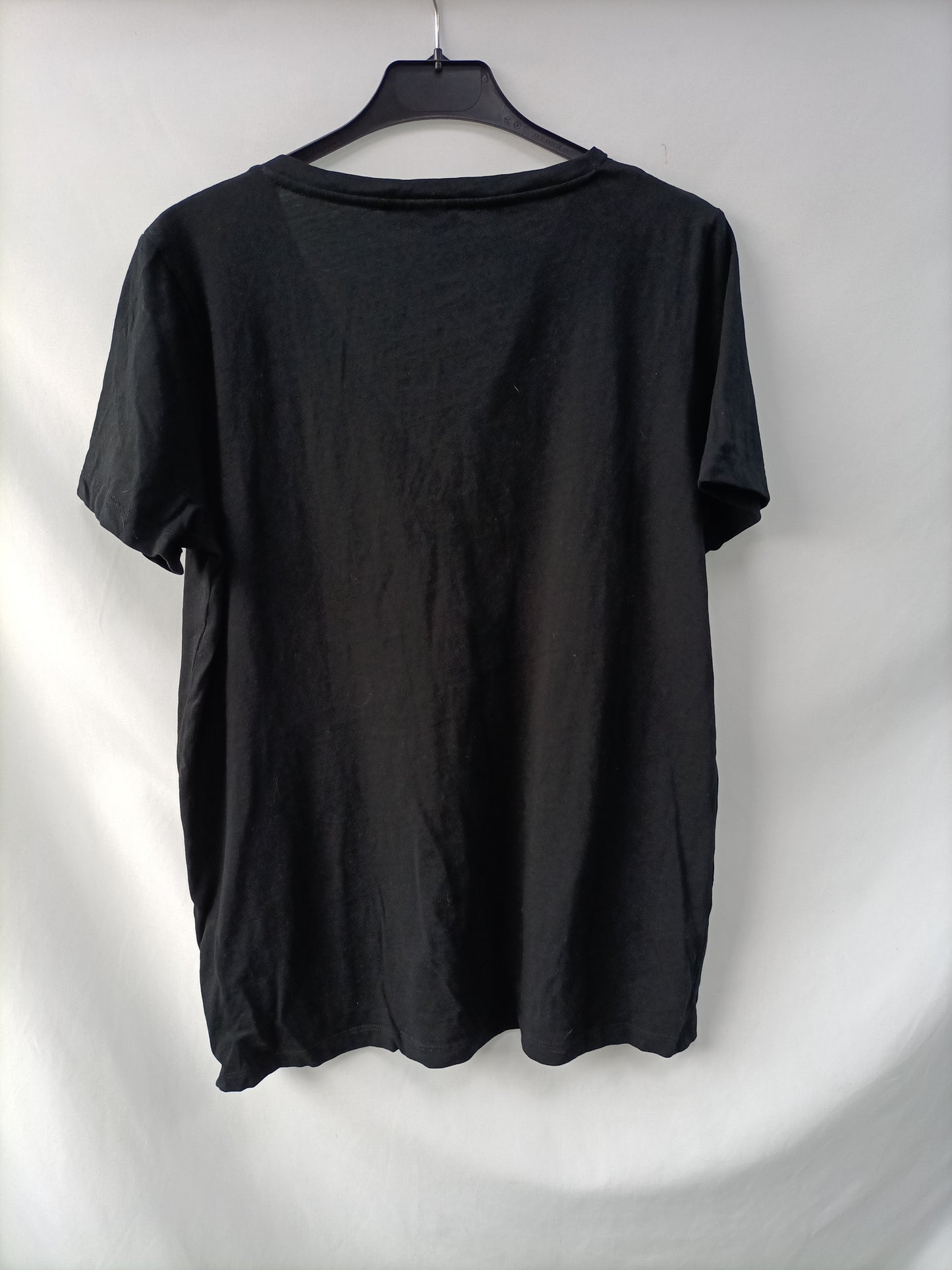ZARA. Camiseta negra T.l