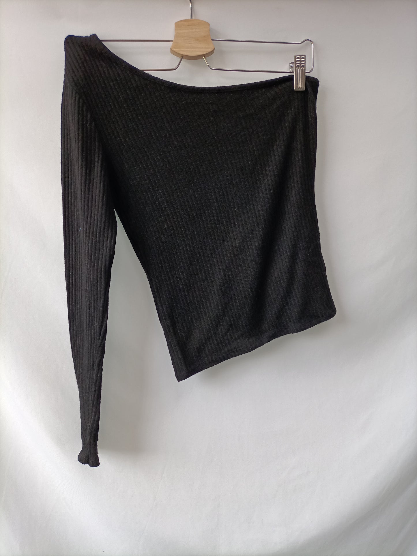 OTRAS. Top canalé asimétrico Tu(m)