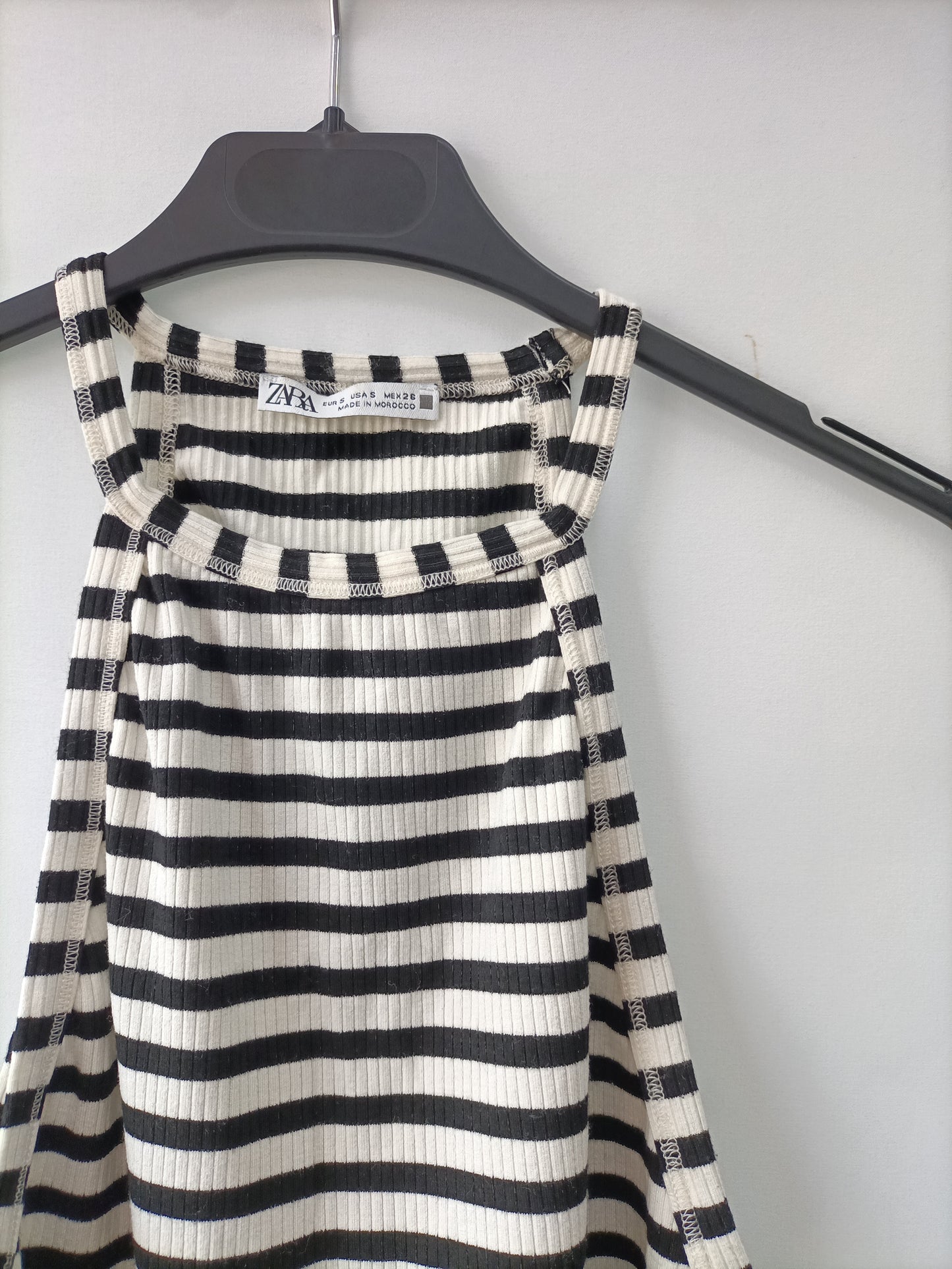 ZARA.Top halter rayas T.s