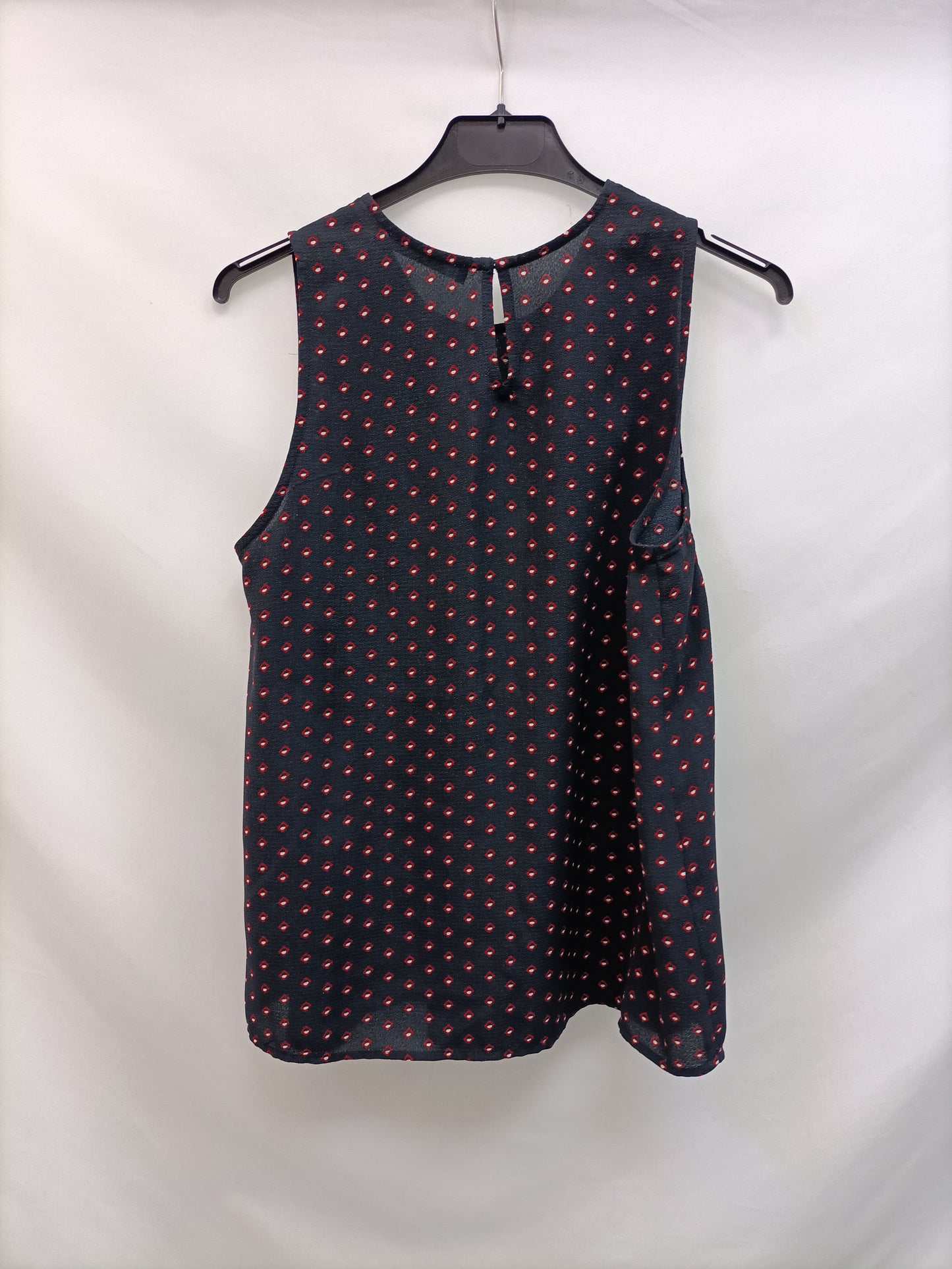 MANGO. Top negro estampado T.s