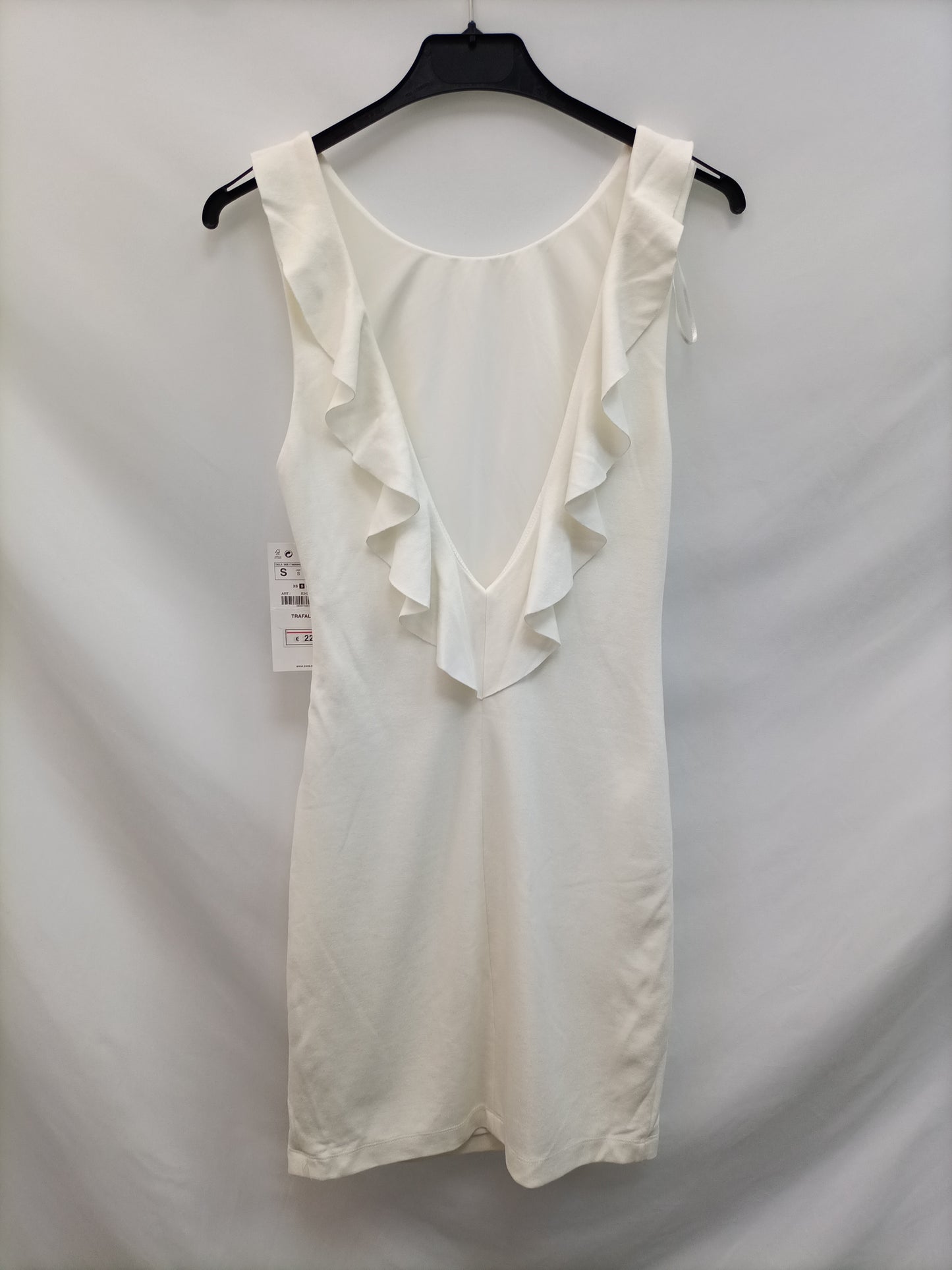 ZARA. Vestido blanco volante T.s