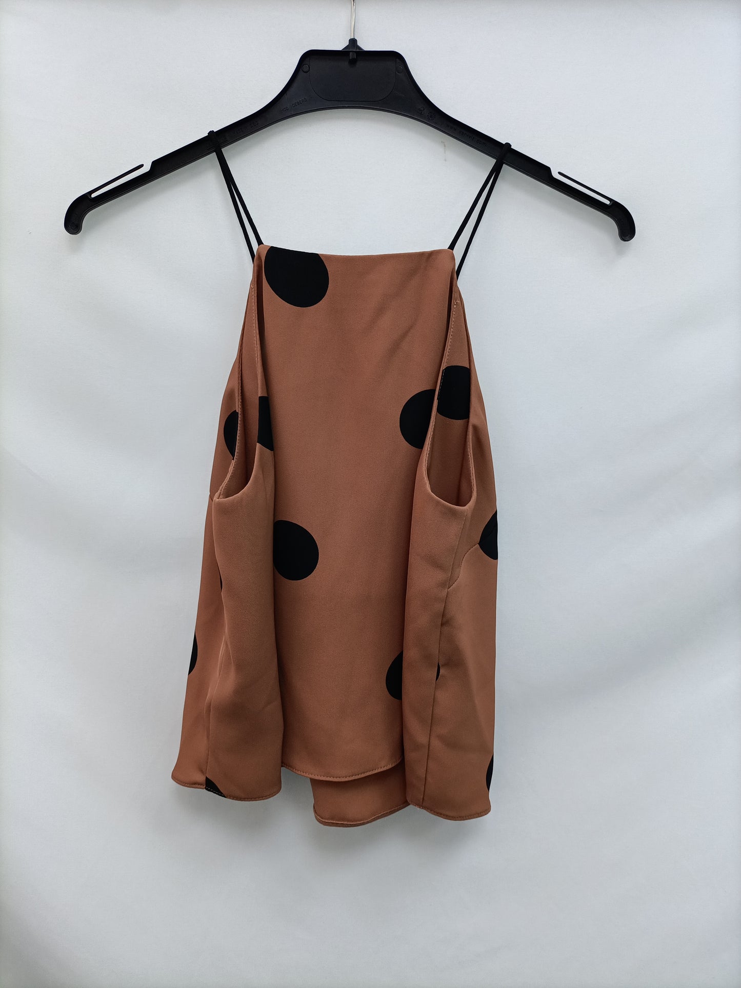 SFERA. Camel polka dot Ts top