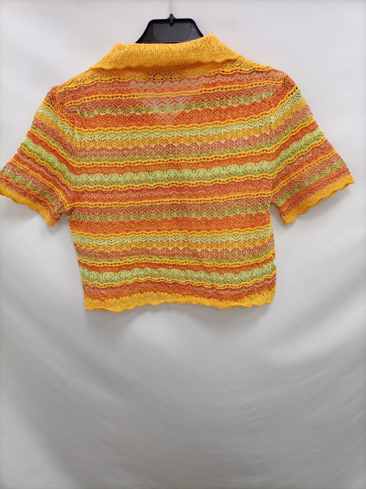 ZARA. Top croché botones T.s