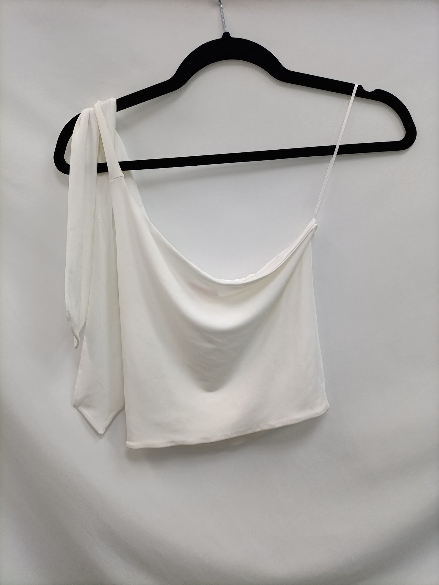 THE ARE. Asymmetrical white top Ts