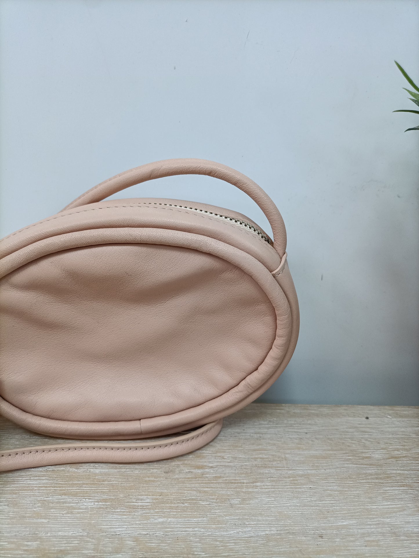 ZARA. Bolso mino rosa