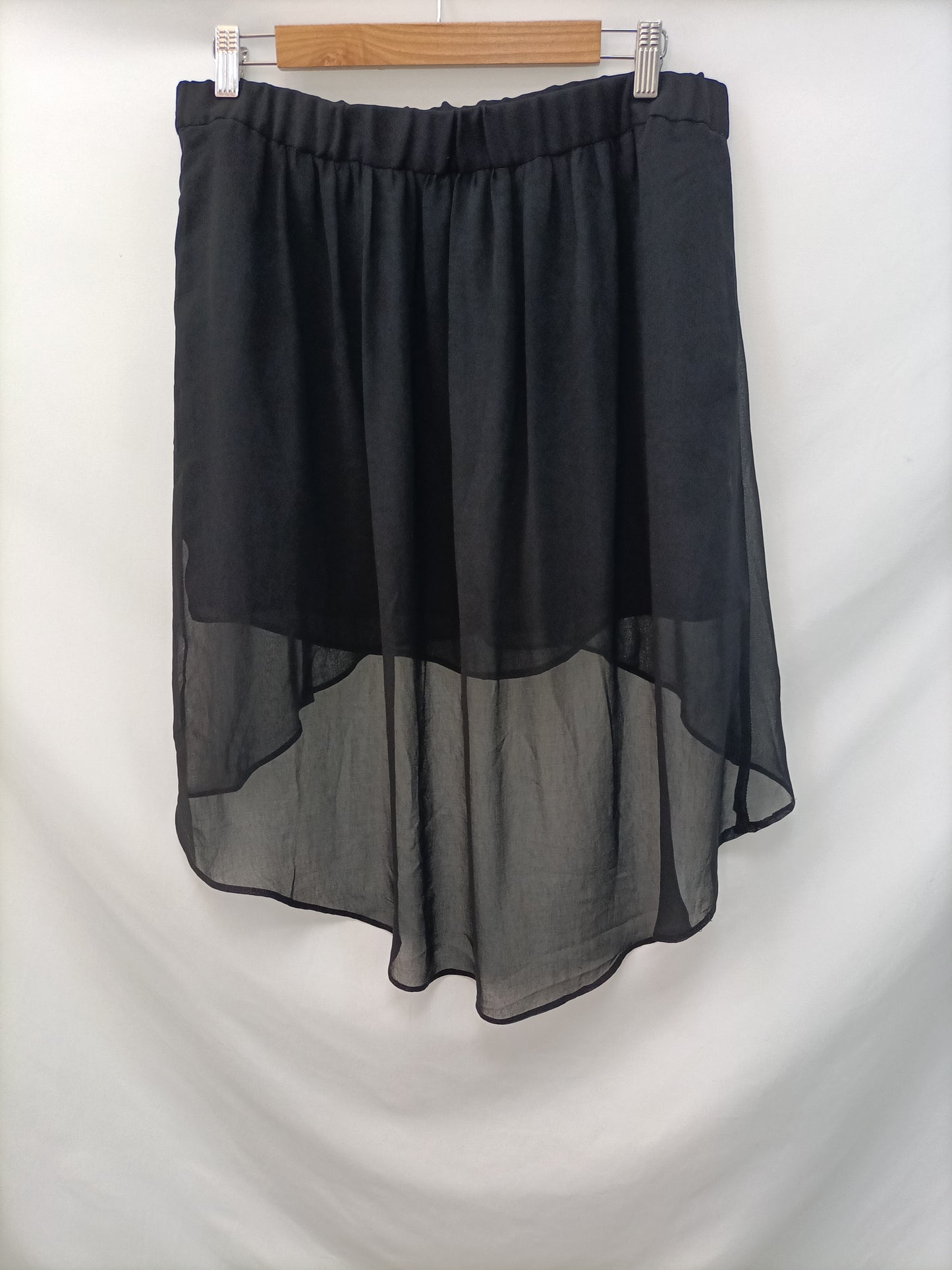 MANGO. Falda negra asimetrica T.l