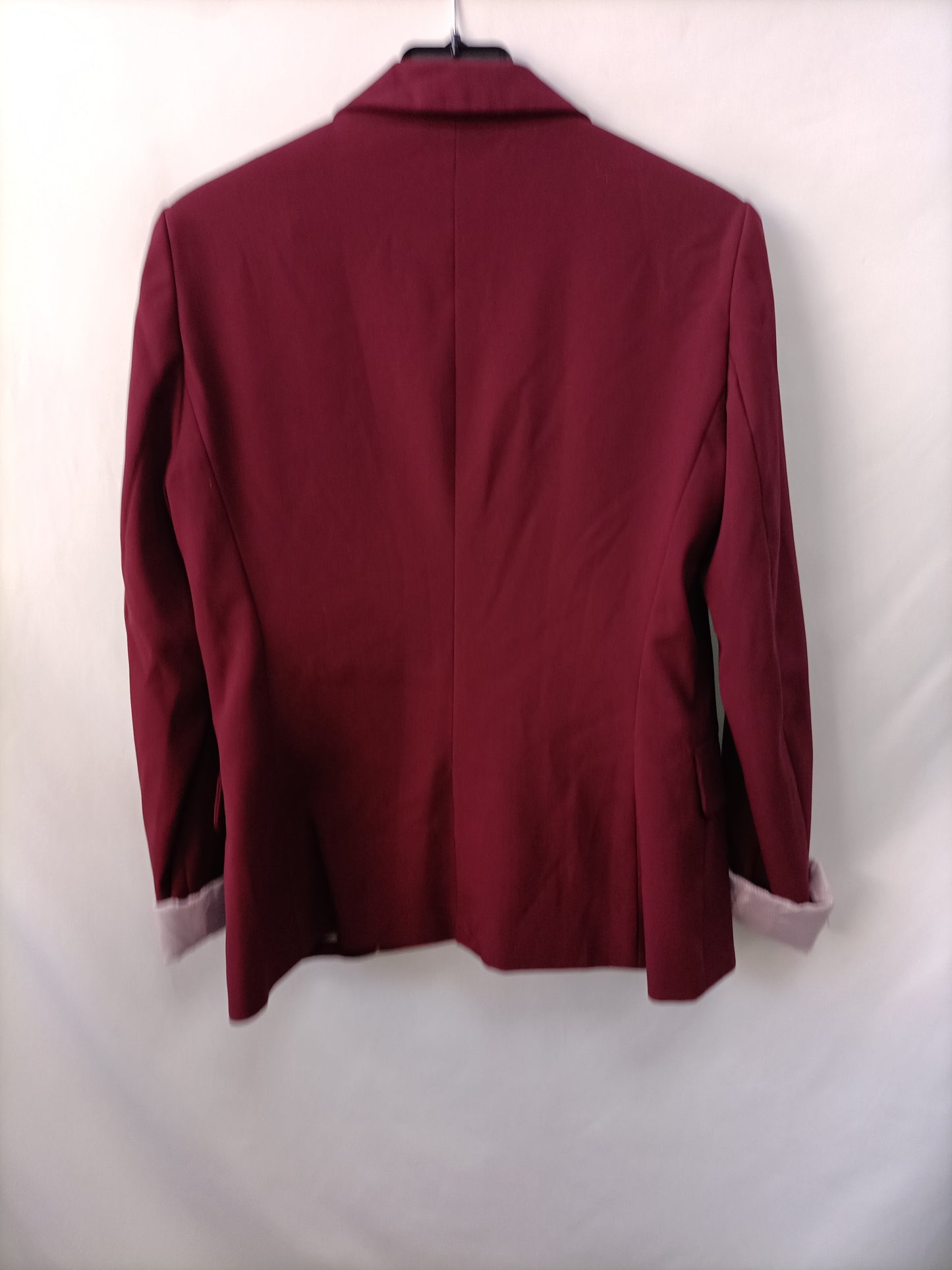 STRADIVARIUS. Blazer burdeos T.m