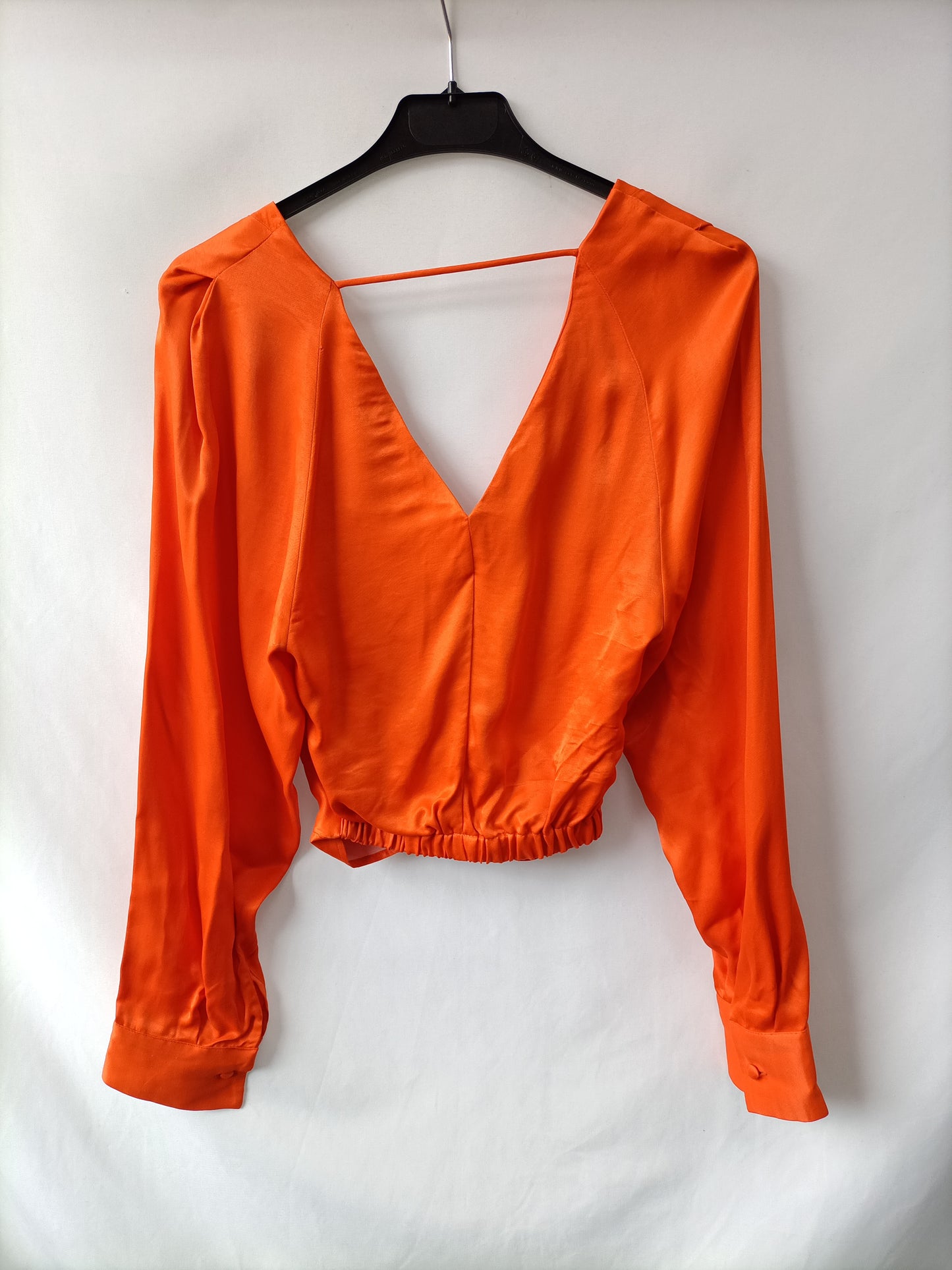 MANGO. Top naranja satinado T.xs
