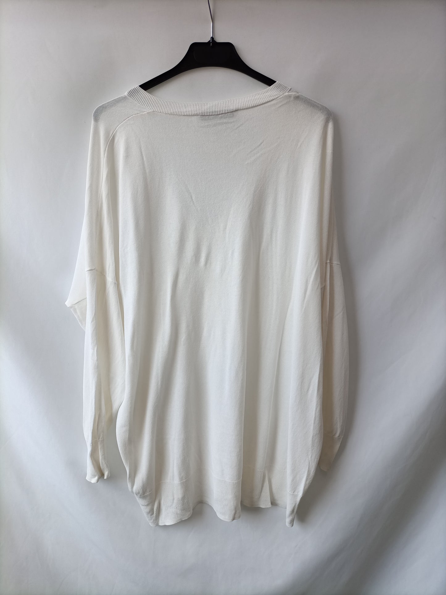 ZARA. Jersey fino blanco T.l