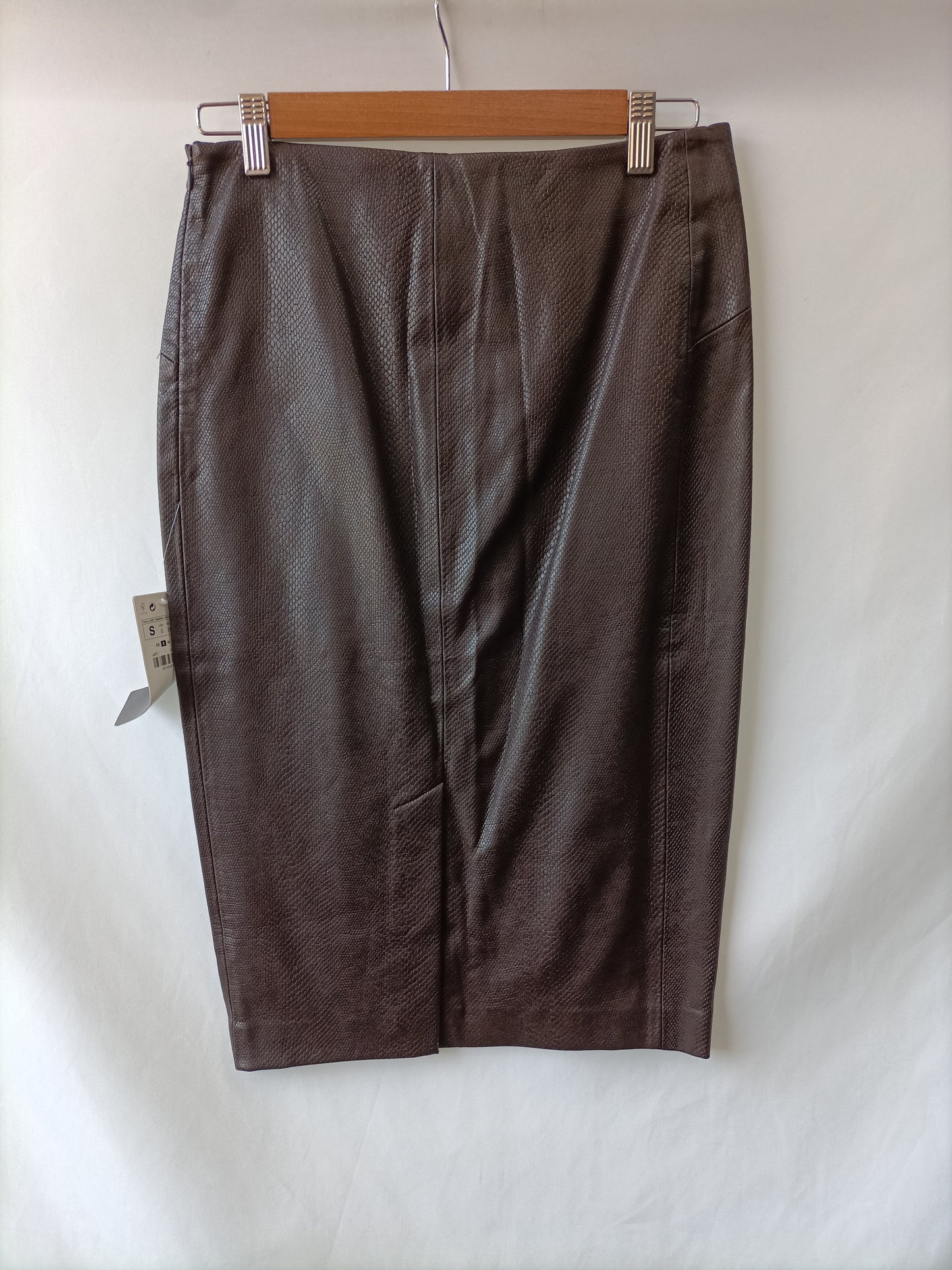 ZARA. Falda midi marron serpiente T.s
