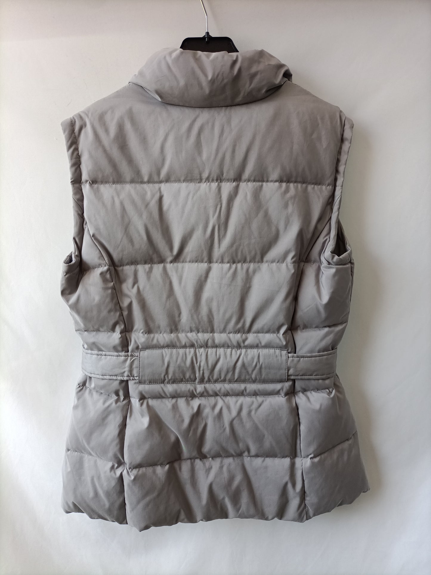 Market. YERA. Plumas gris sin mangas T.42