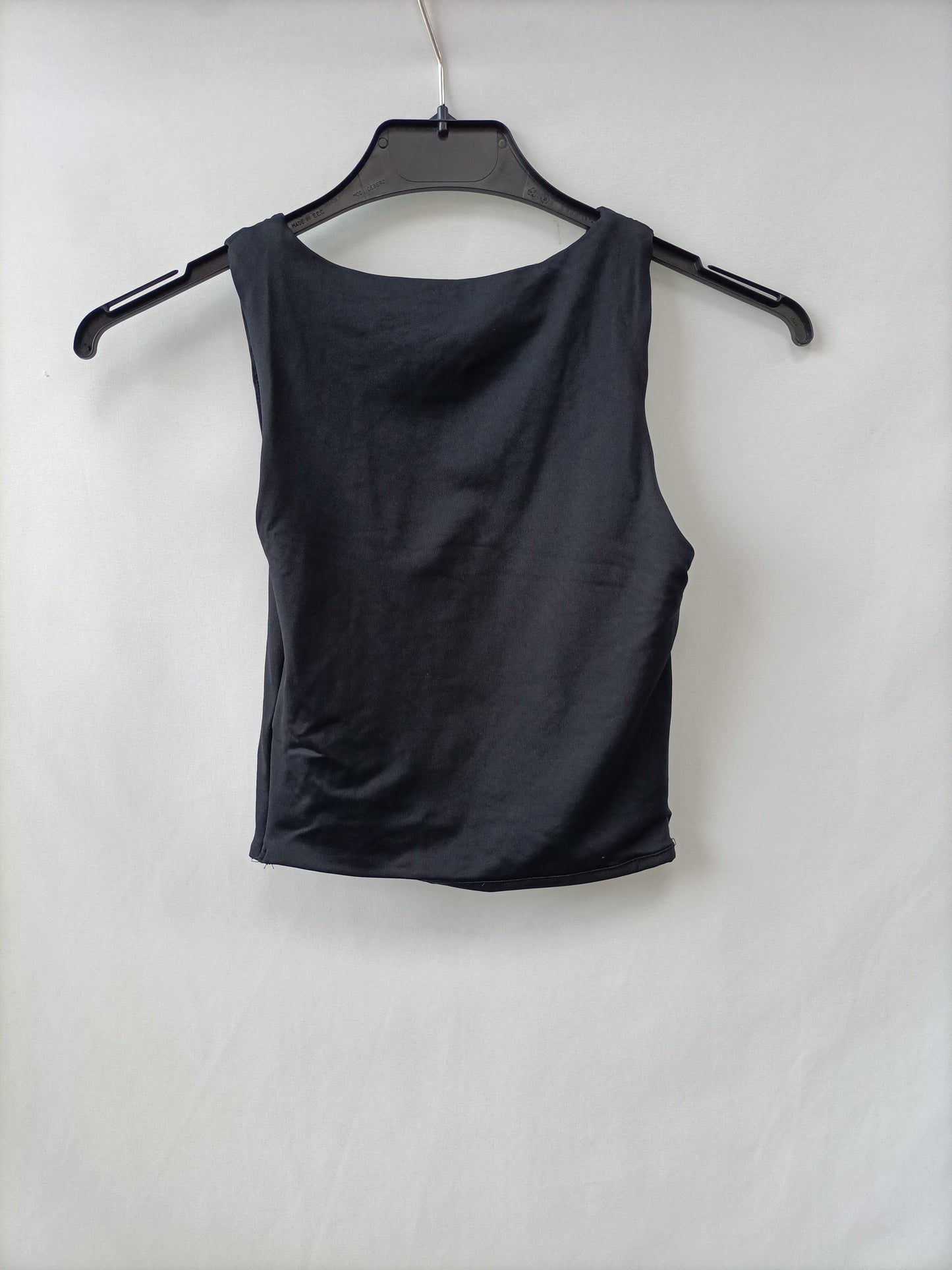STRADIVARIUS. Top negro licra T.s
