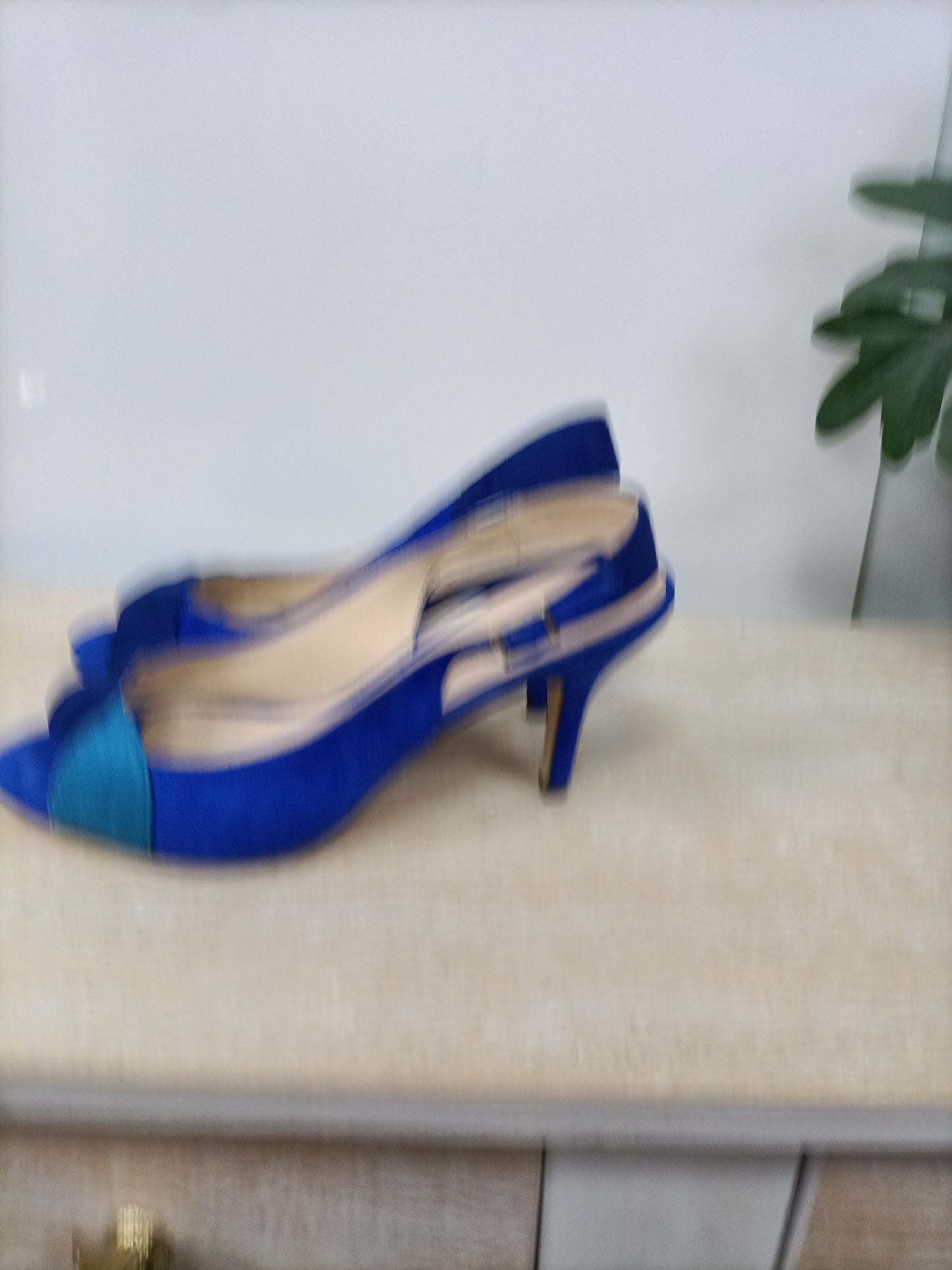 MENBUR.Blue heels size 39