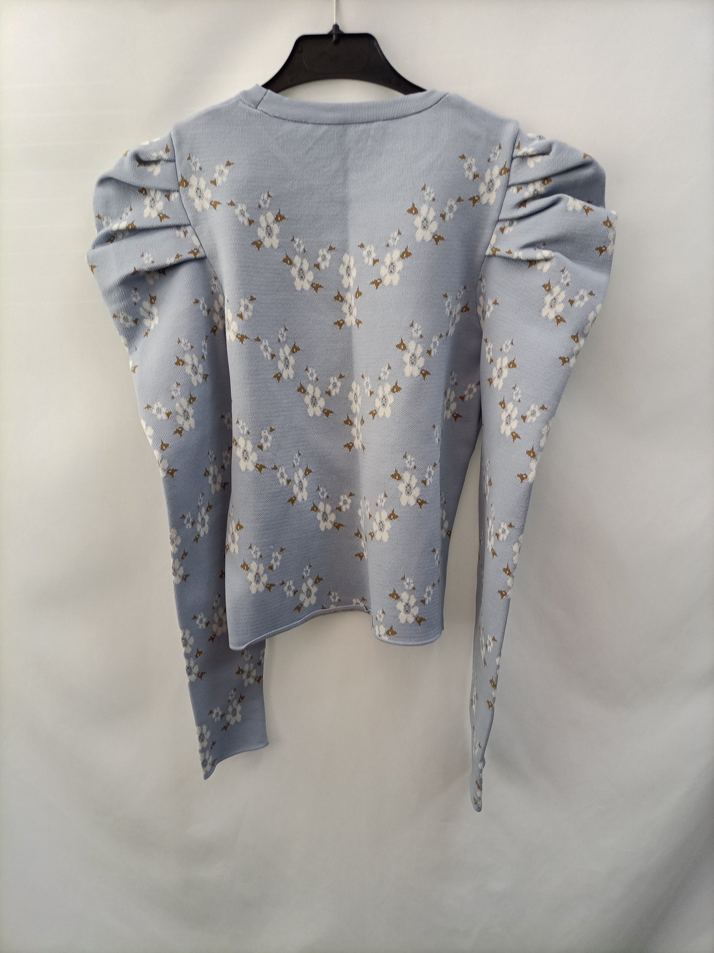 ZARA.Jersey azul hombros abullonados T.S