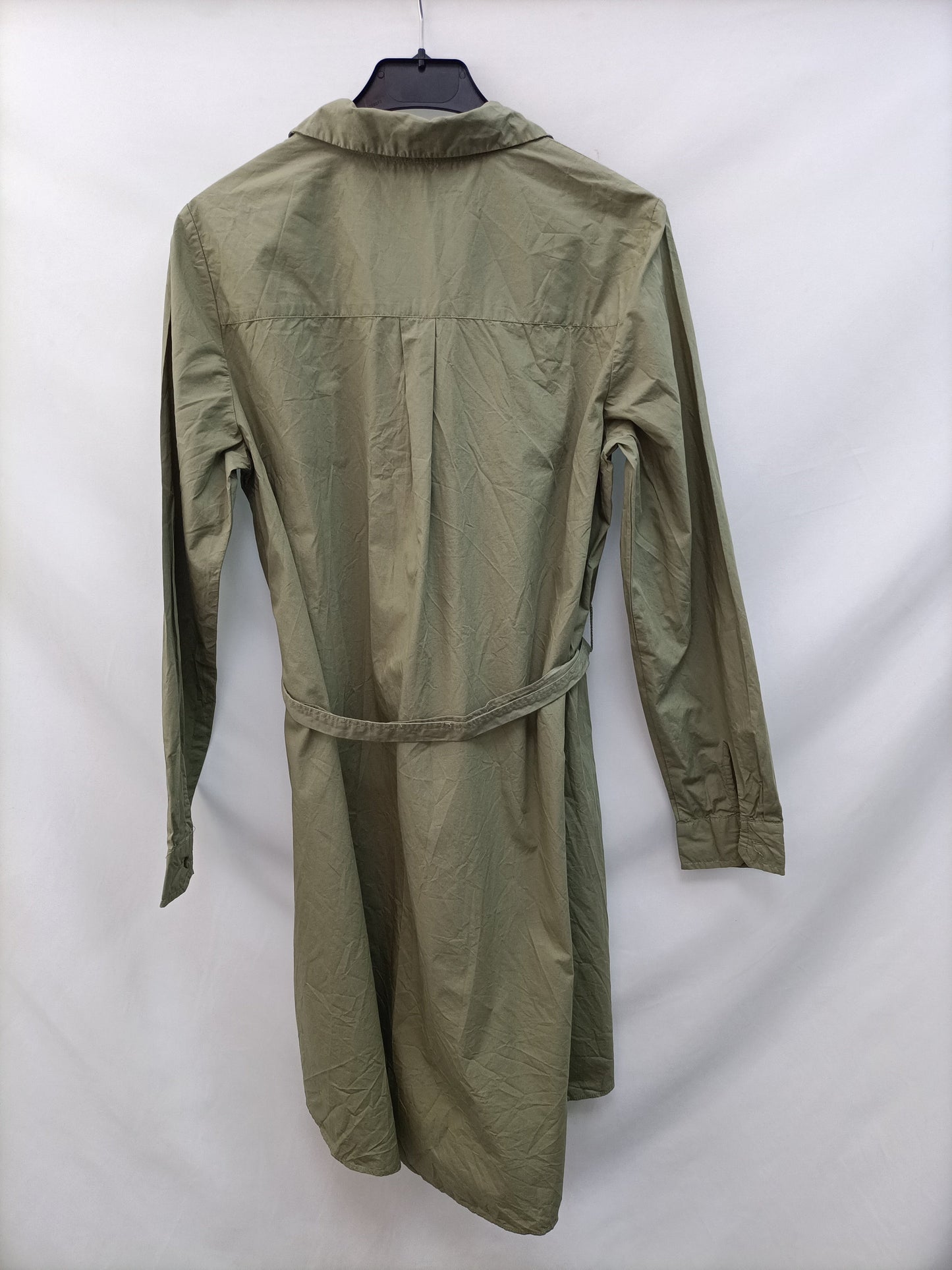 STRADIVARIUS.Vestido verde camisero T.M
