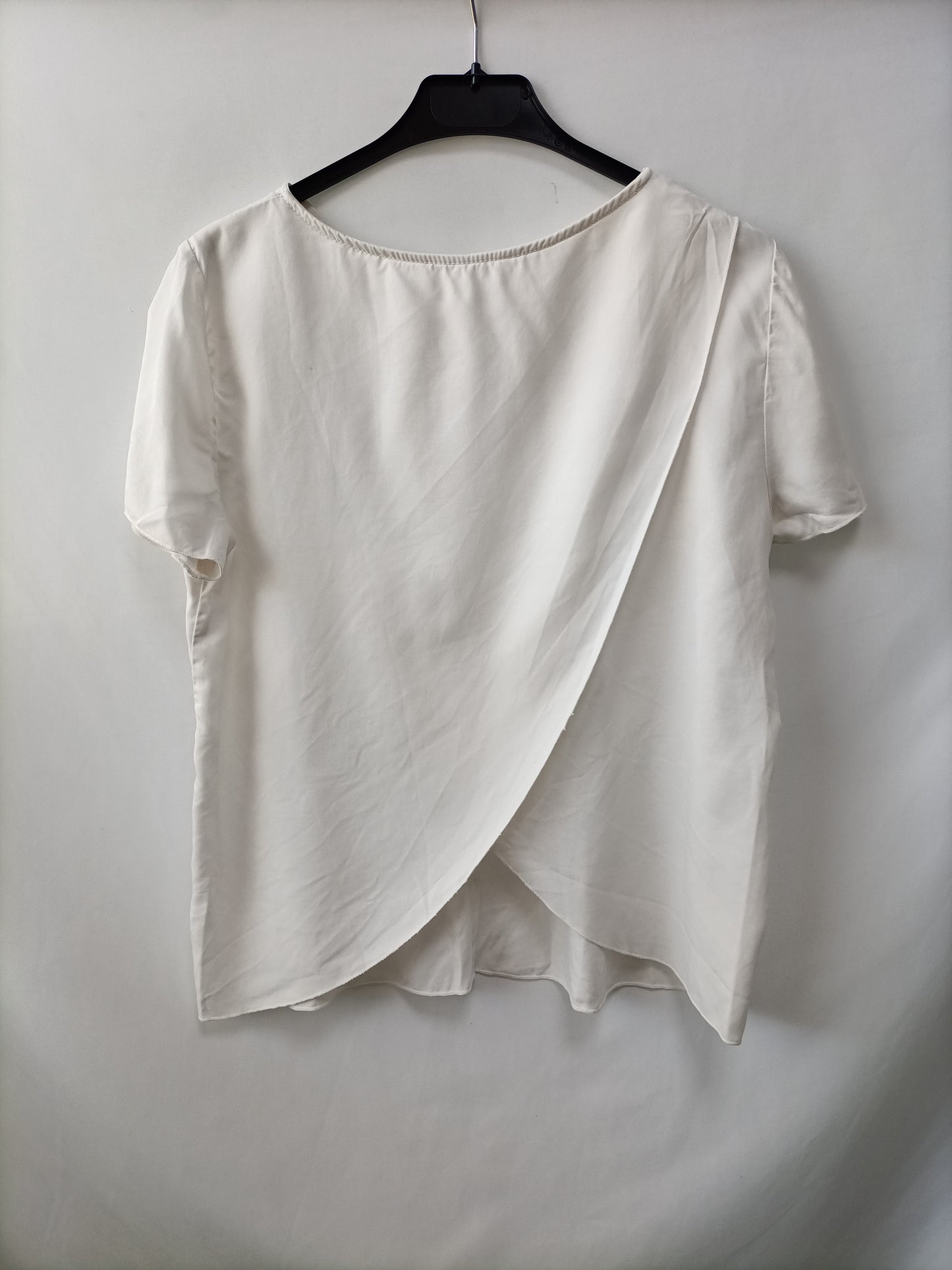 OTHERS. Beige top with back Your(s)