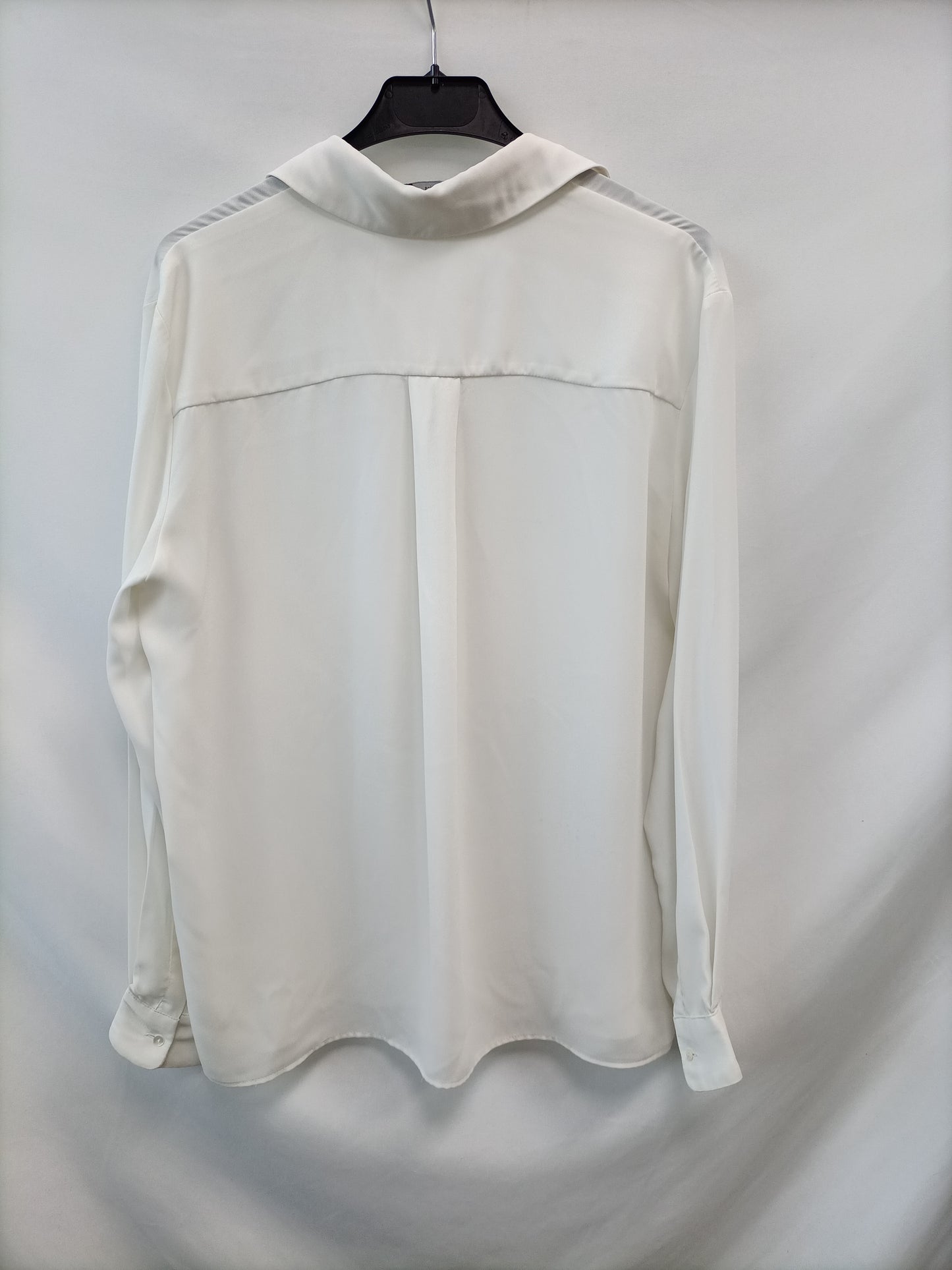MANGO. Blusa blanca fluida T.s