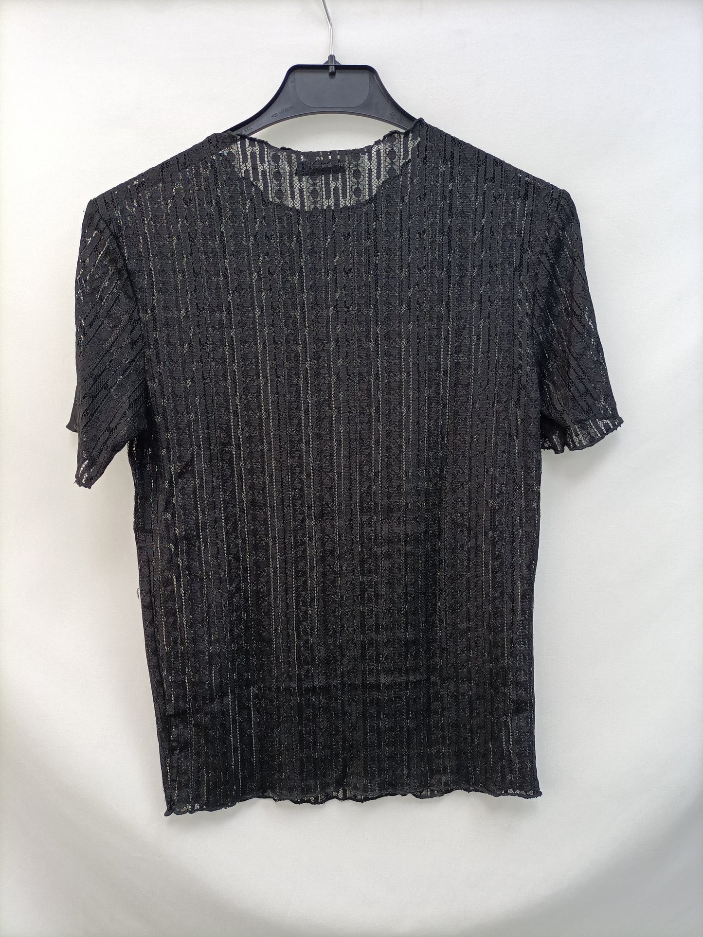 STRADIVARIUS. Top negro encaje T.s