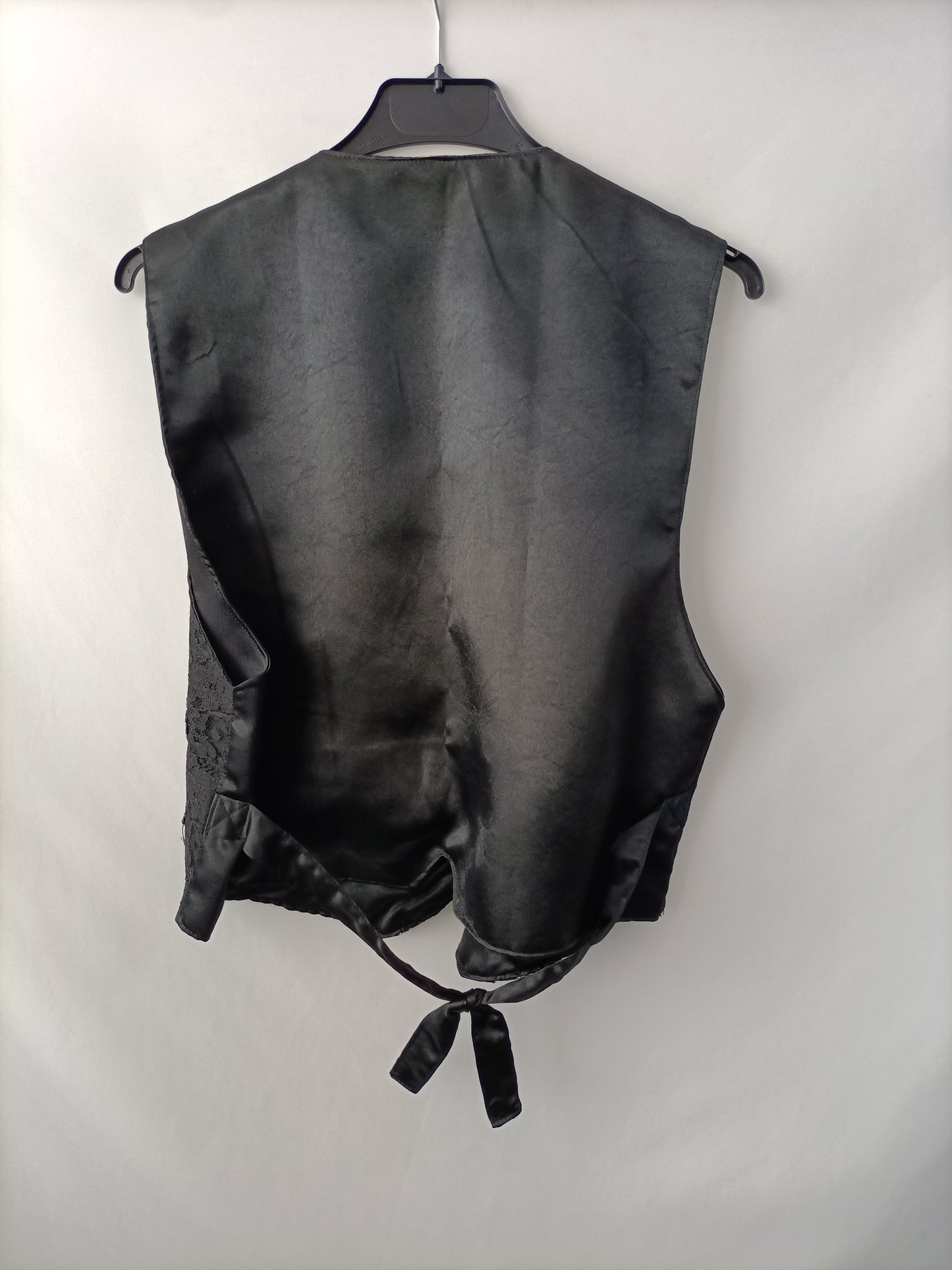 OTRAS. Chaleco negro pedrería T.l