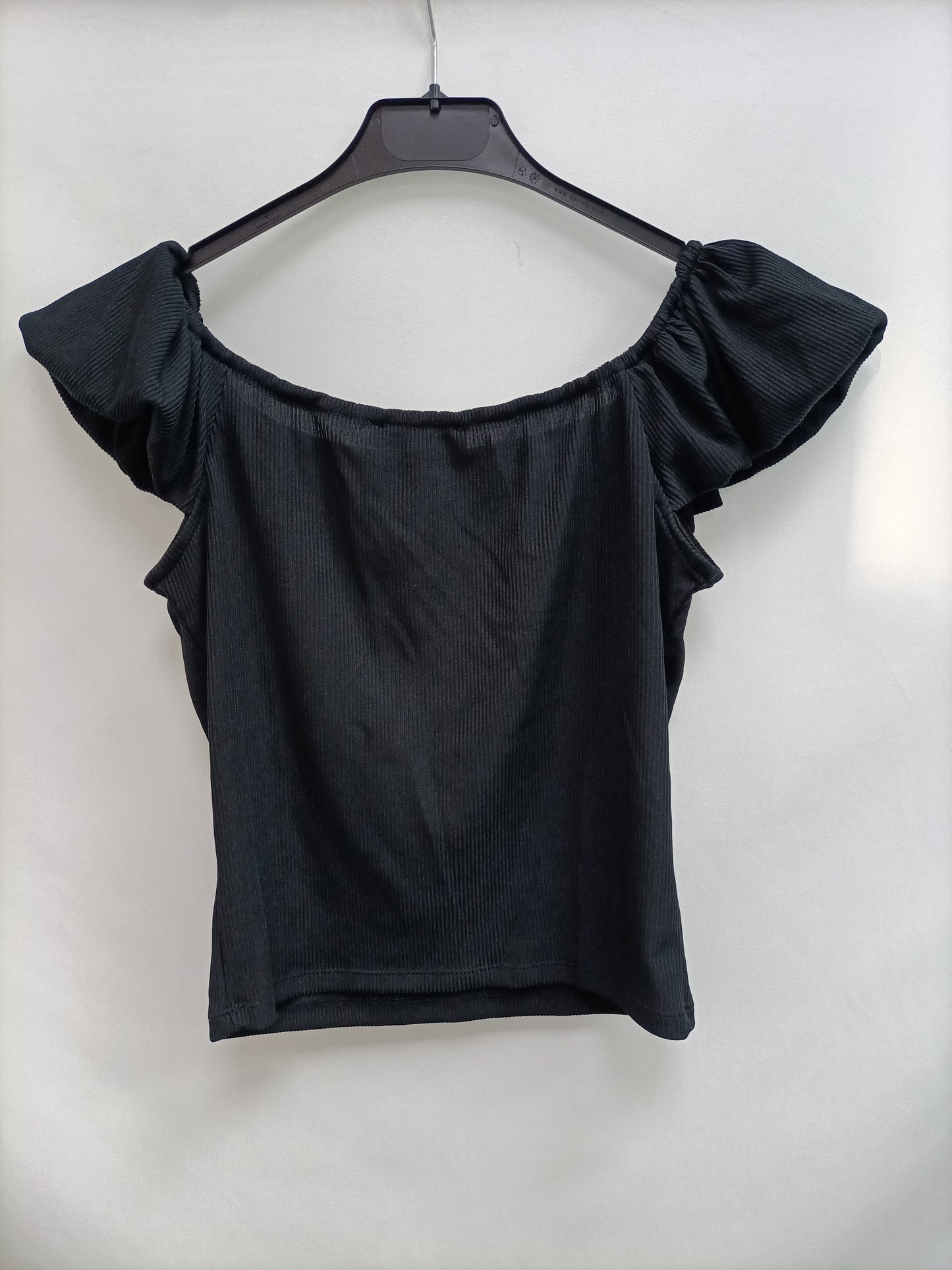 NEW LOOK. Top negro canalé T.38