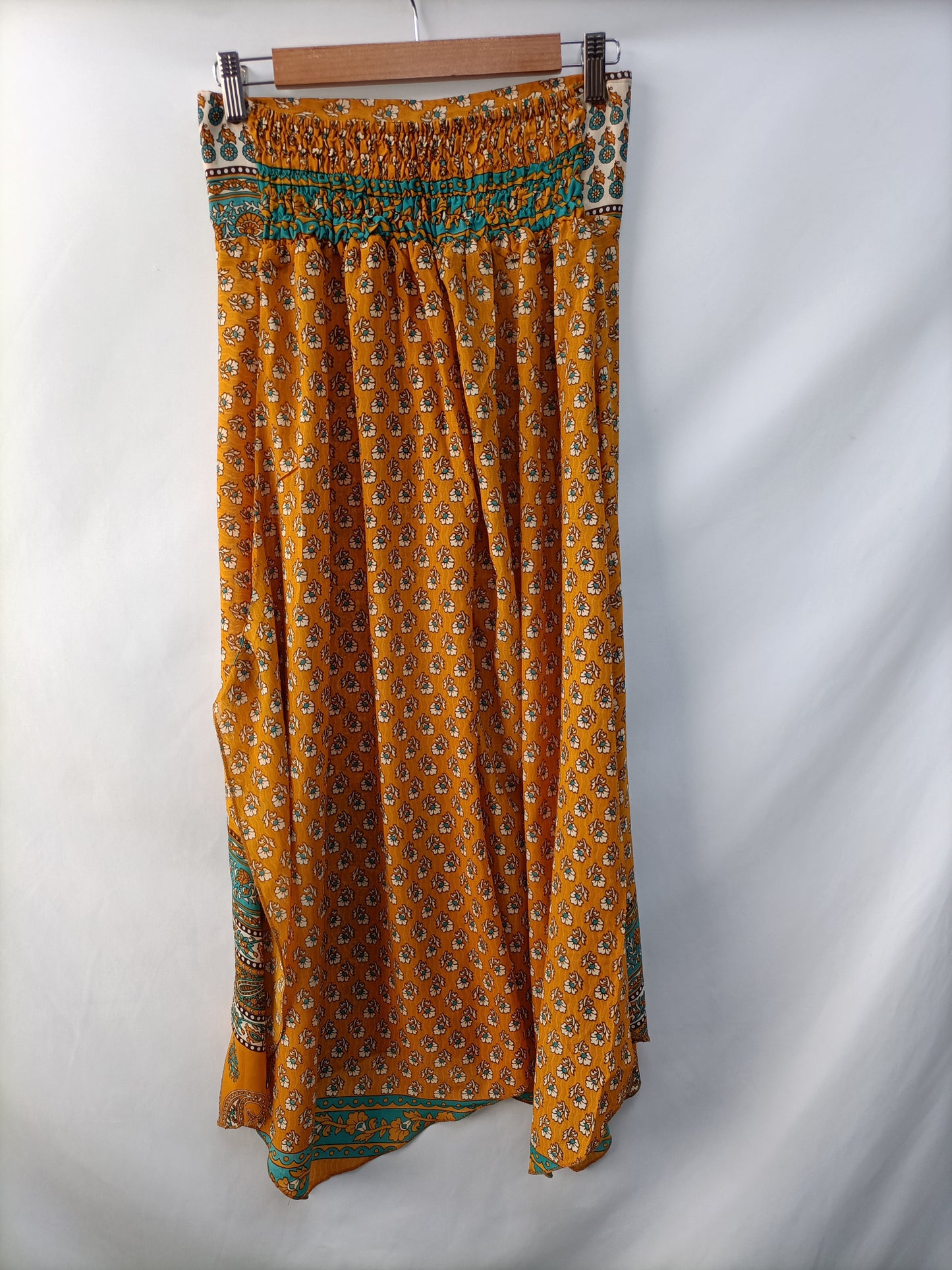 FOLLOW YOUR SOUL. Pantalón fluido mostaza T.u(s/m)