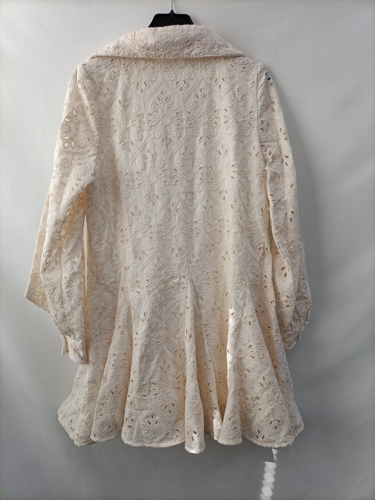 SEZANE. Vestido beige troquelado T.36
