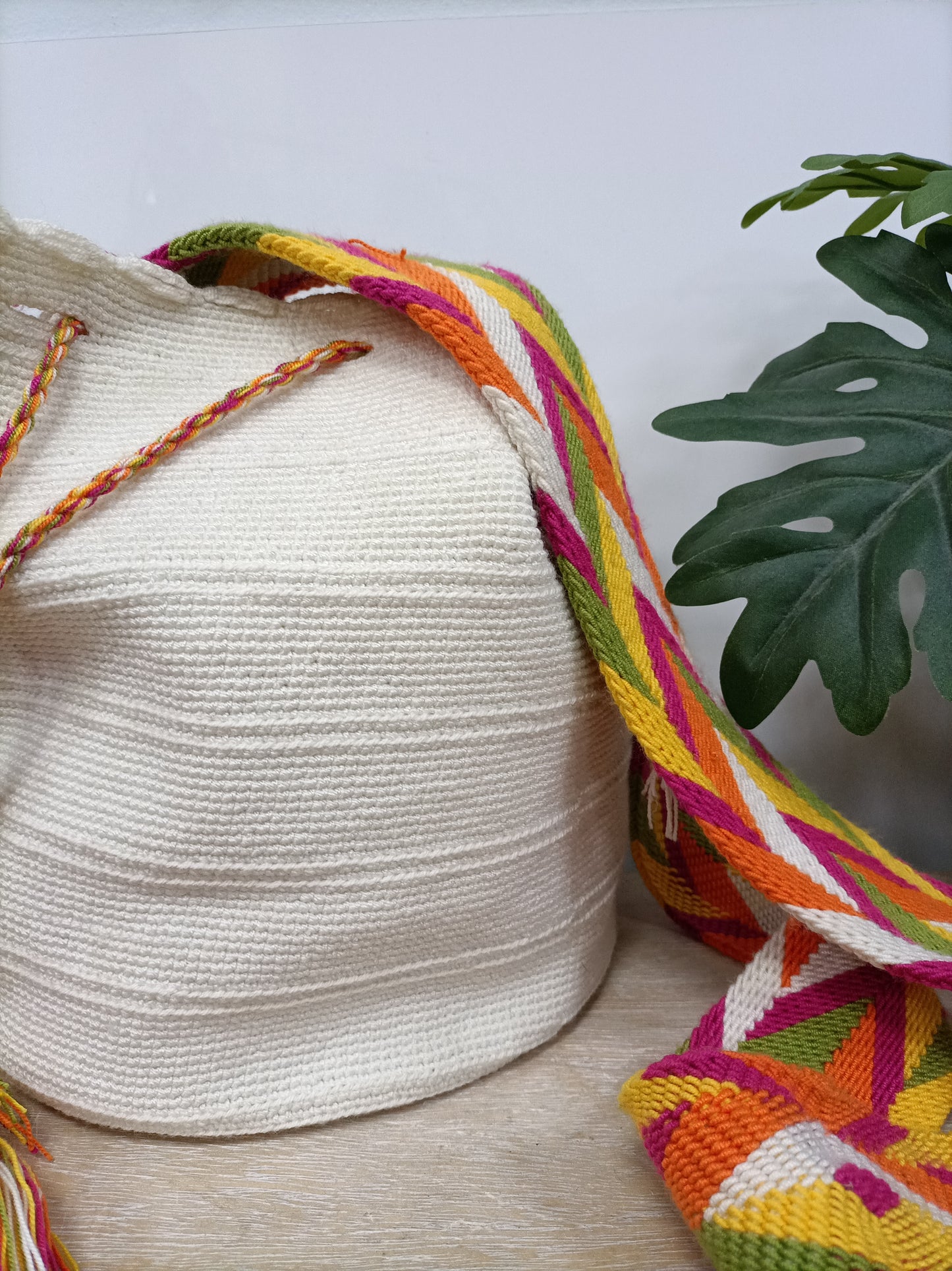 OTRAS. Wayuu beige crudo