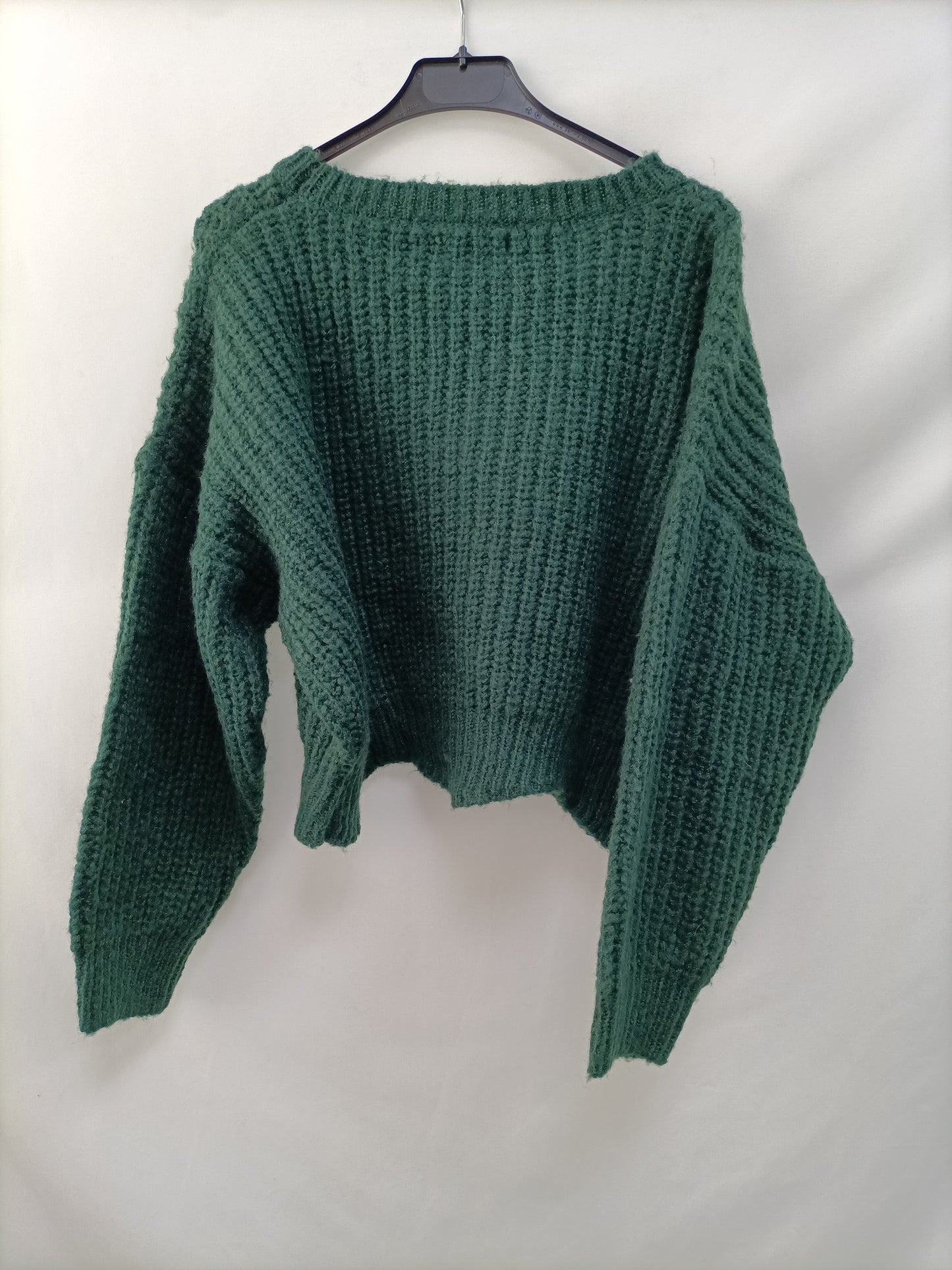 UNIKA. Green Ts short sweater