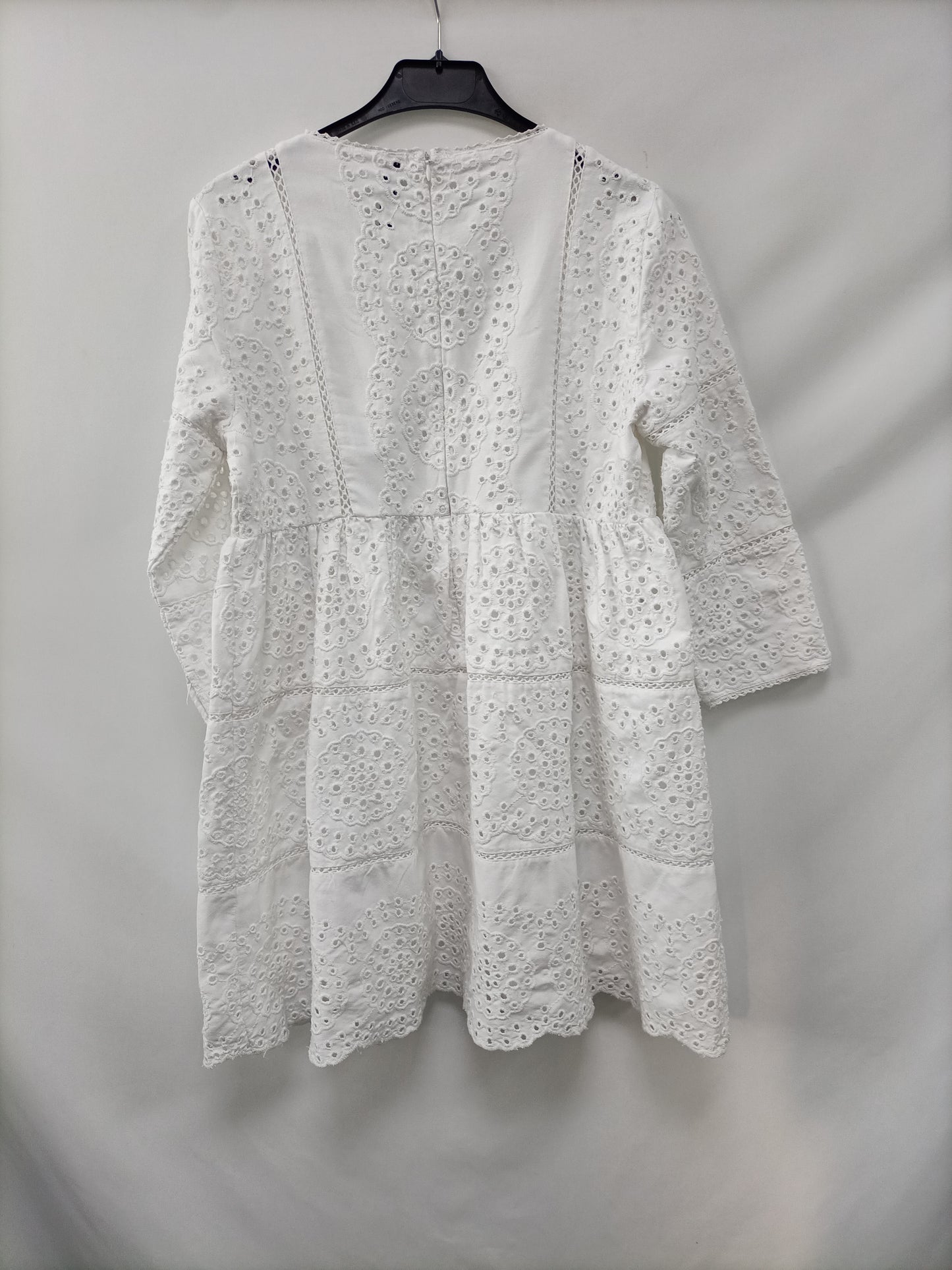 ZARA. White die-cut dress Tm