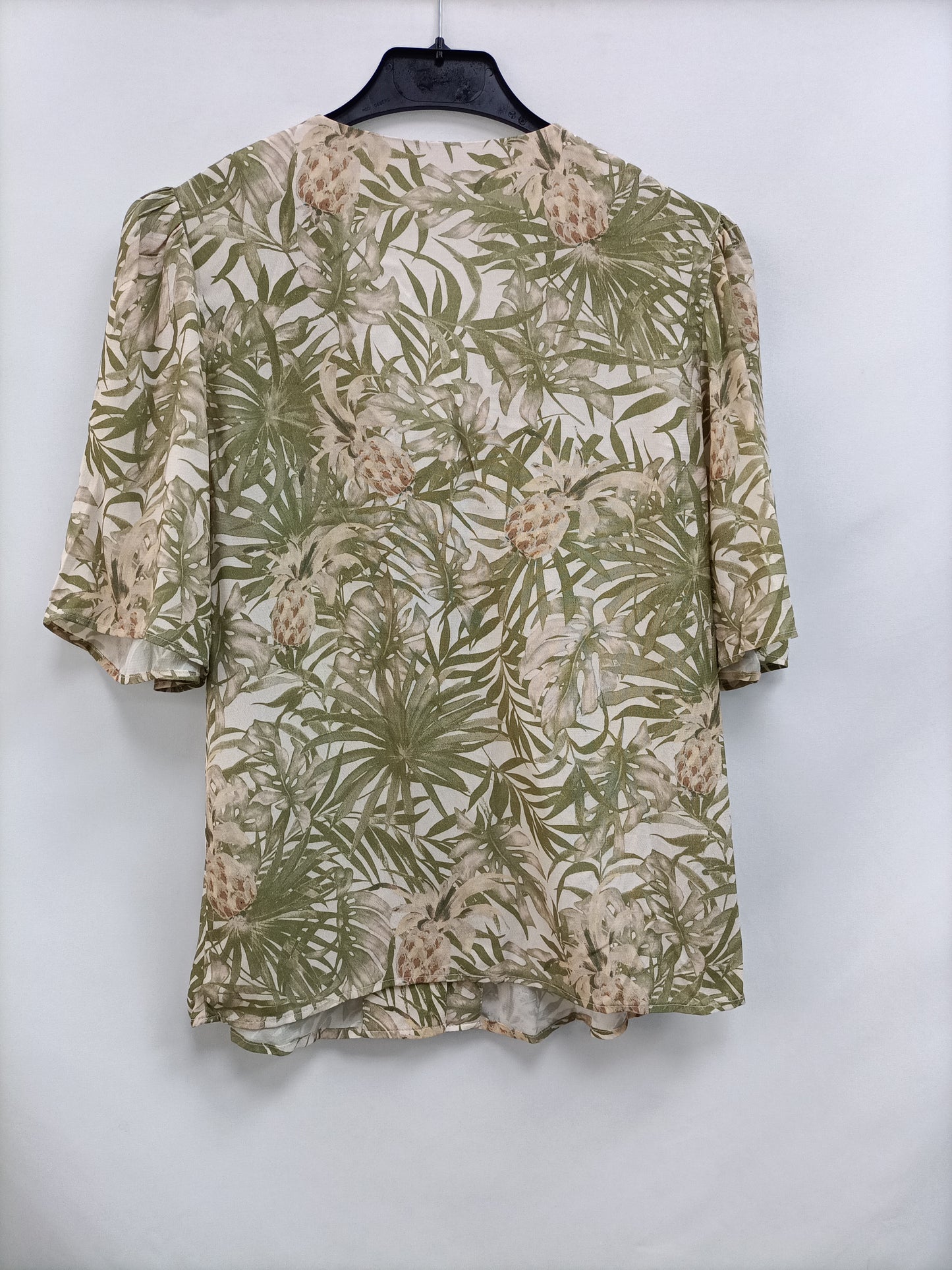 MANGO. Blusa hojas T.xs