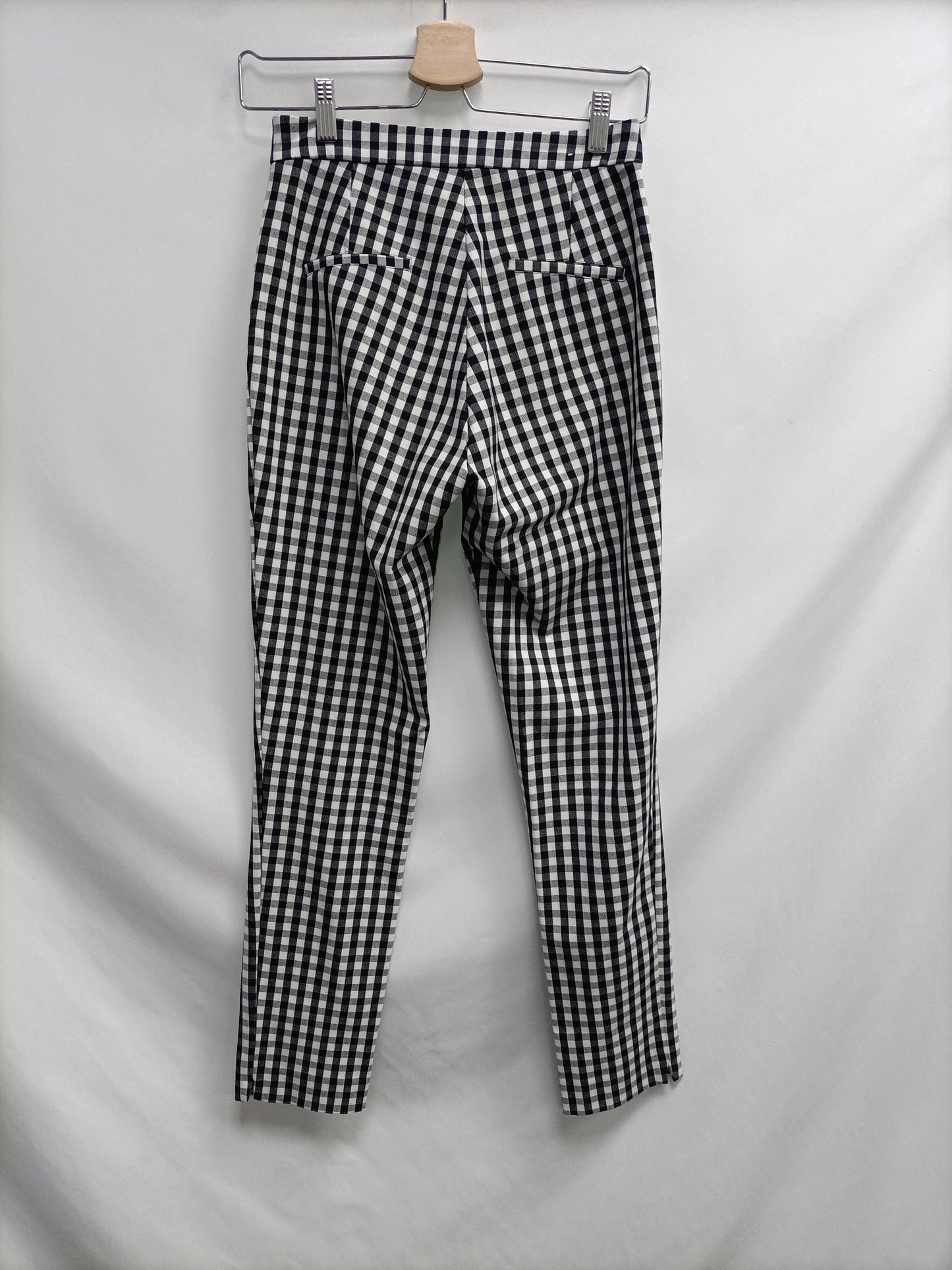 STRADIVARIUS. Vichy checked trousers size 36