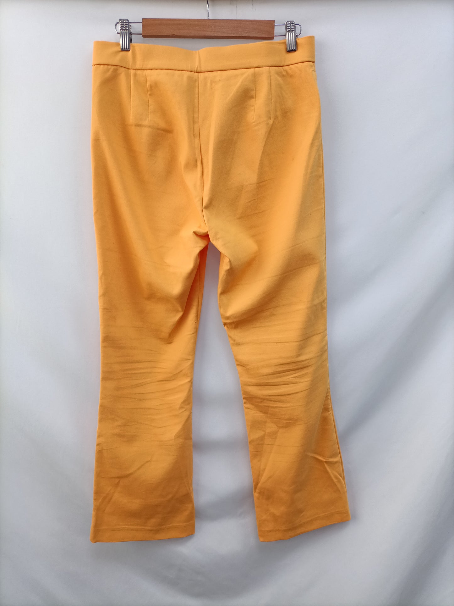 ZARA. Pantalón naranja Acampanado T.l