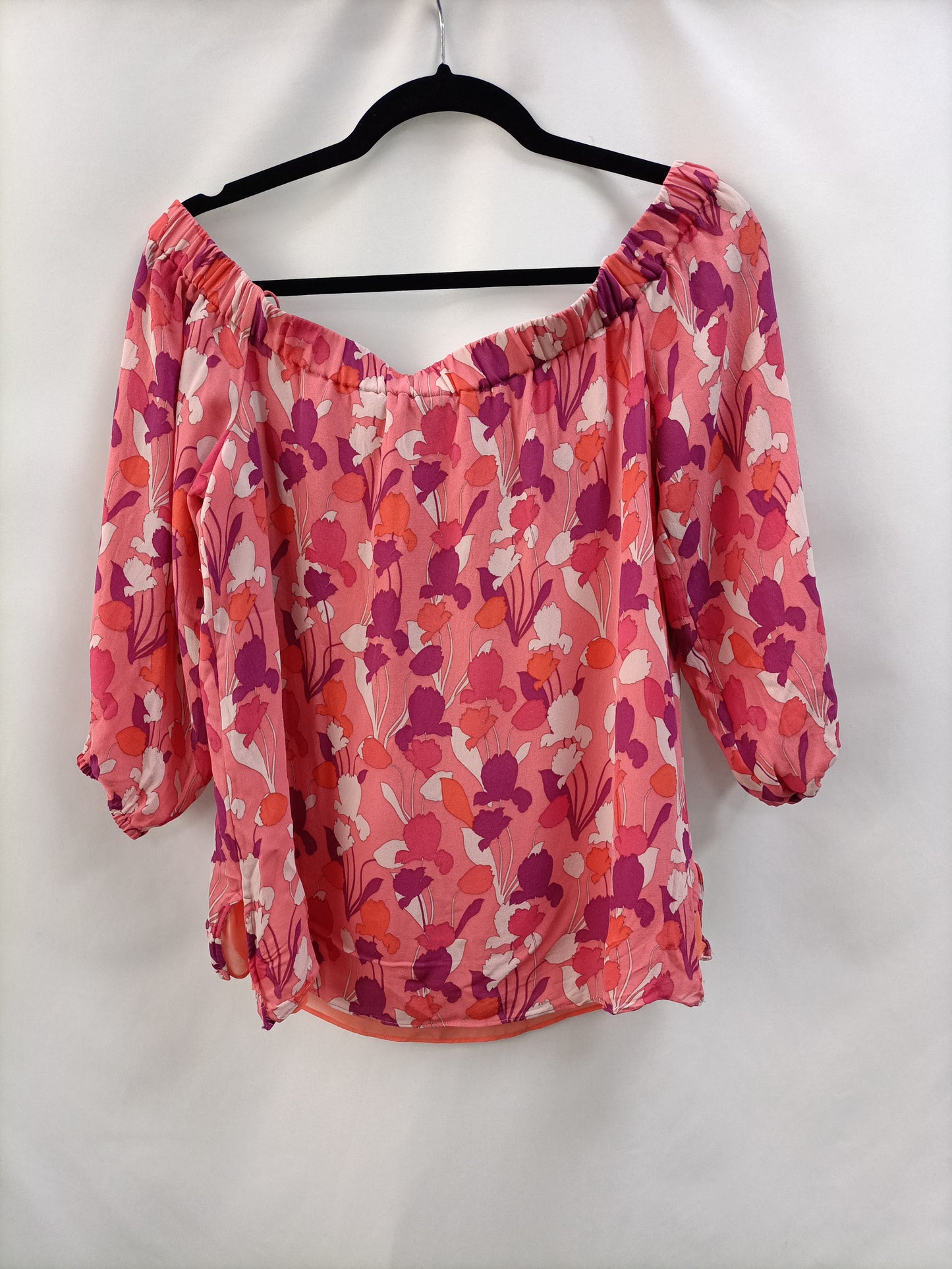 MASSIMO DUTTI.Top cuello barco T.42