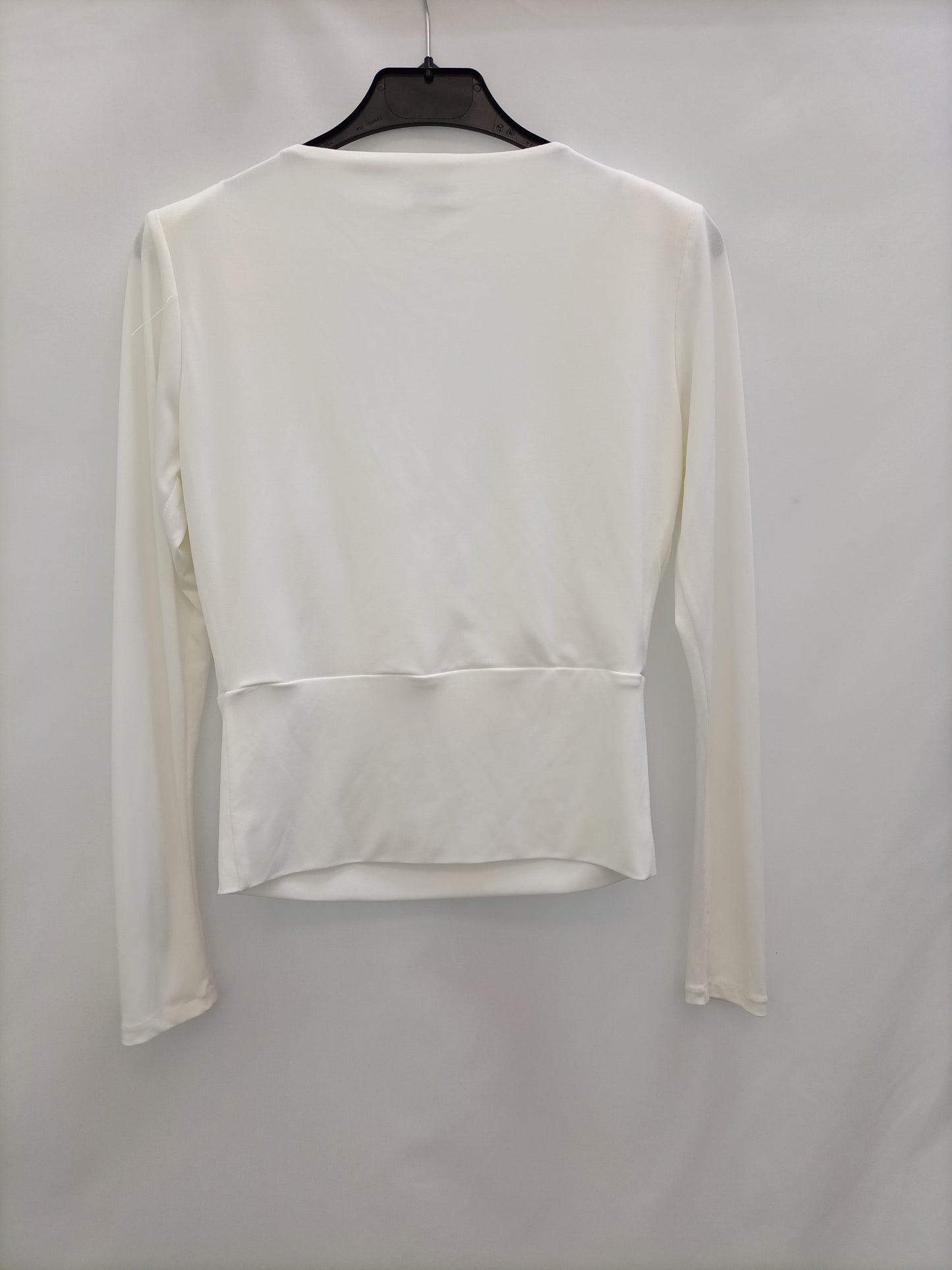 MarketLADY PIPA. T.xs crossed white top