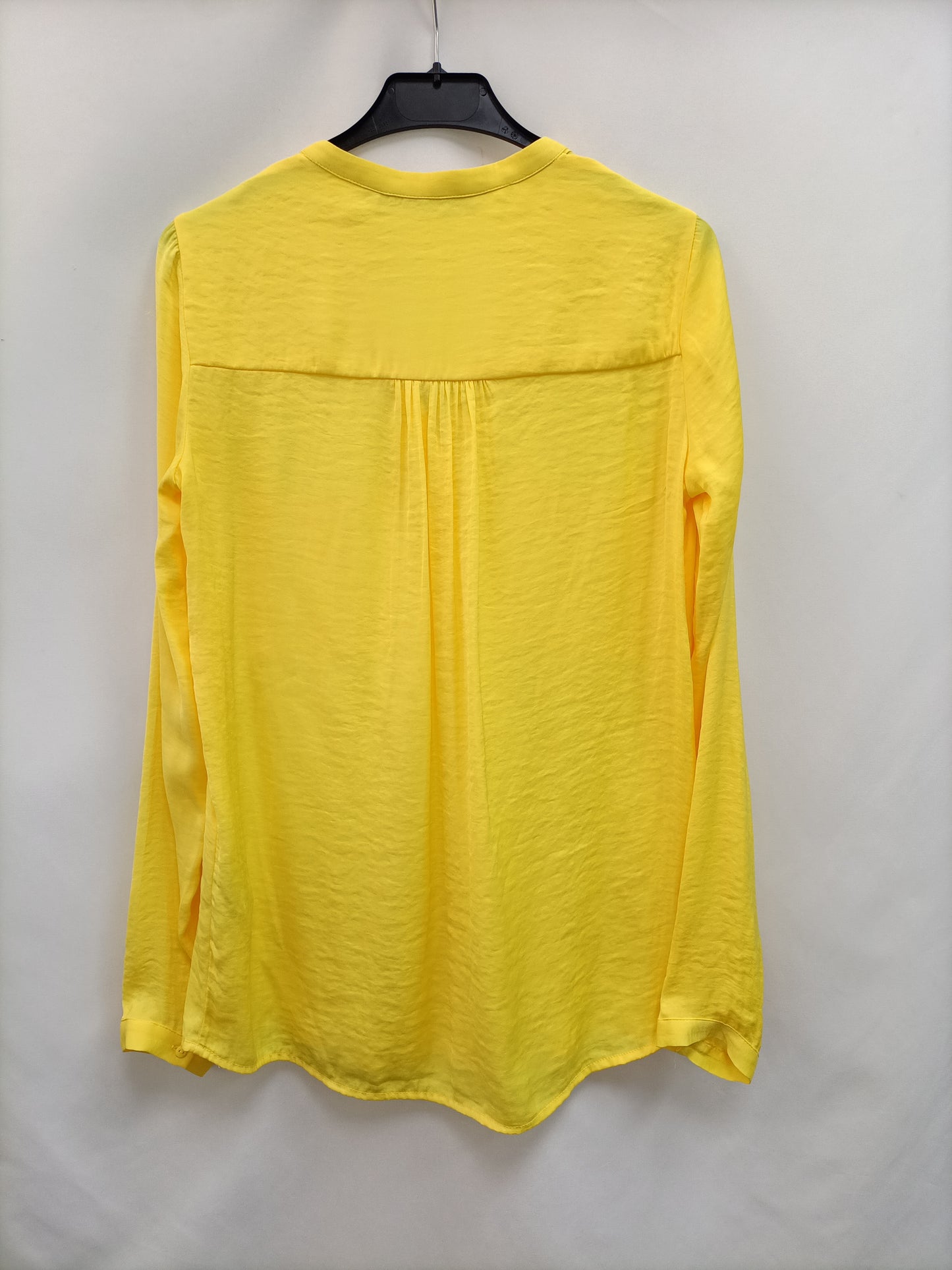 ZARA. Yellow blouse with pockets T.xs