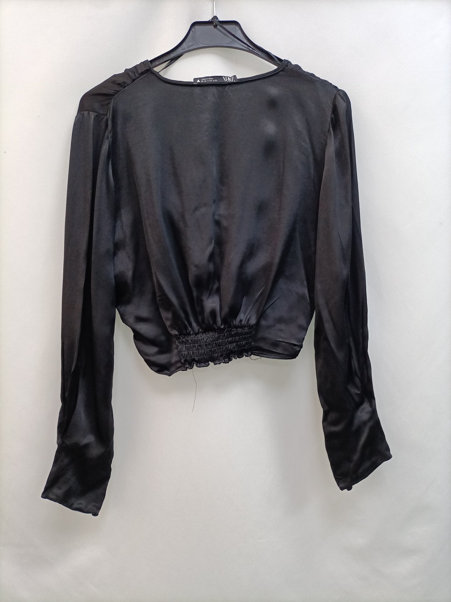 ZARA. Black Ts knot top