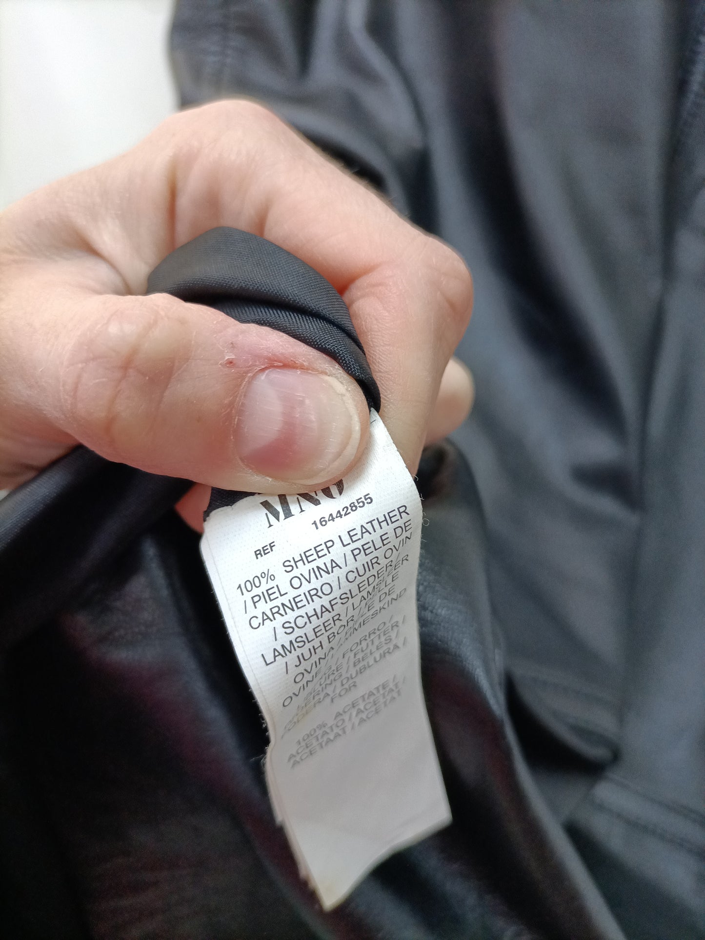 MANGO. Vestido negro piel T.m