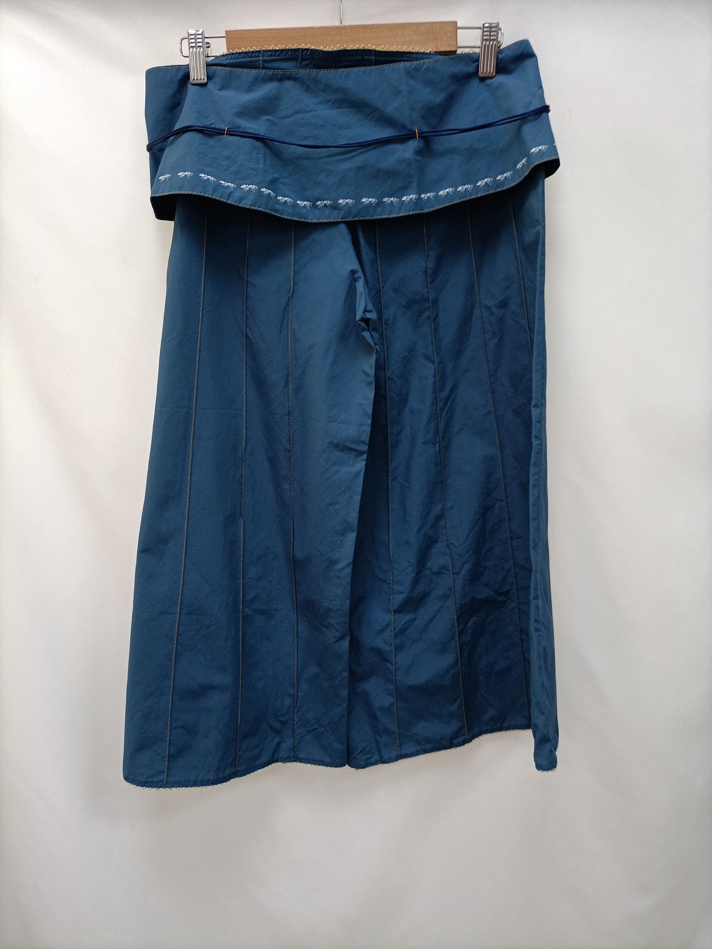 FRITTER. Total look blouse and pants Tm