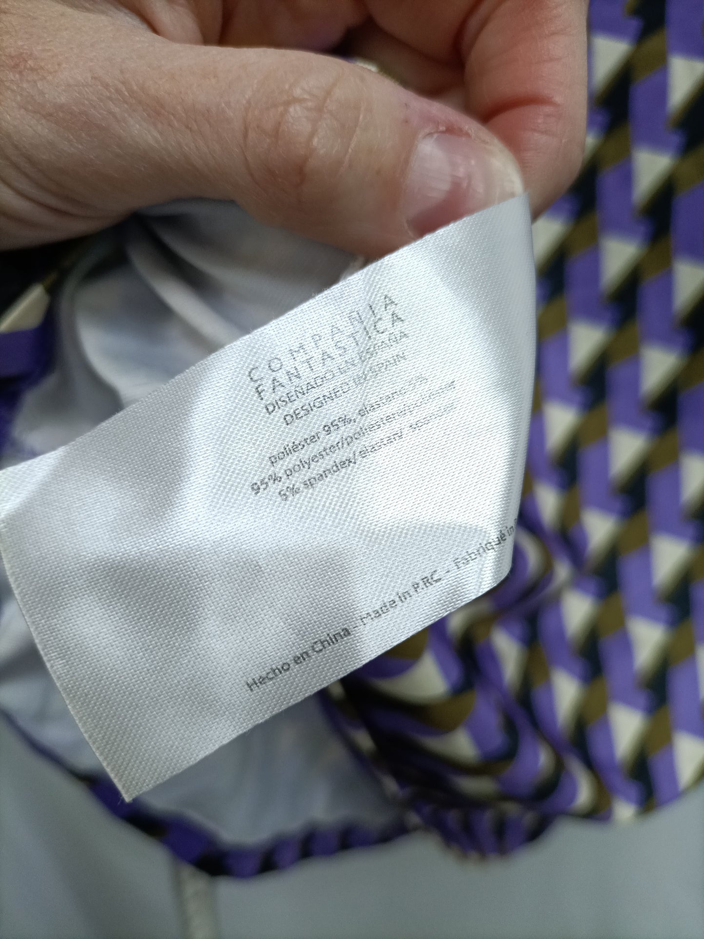 Fantastic company. Printed lycra top Ts