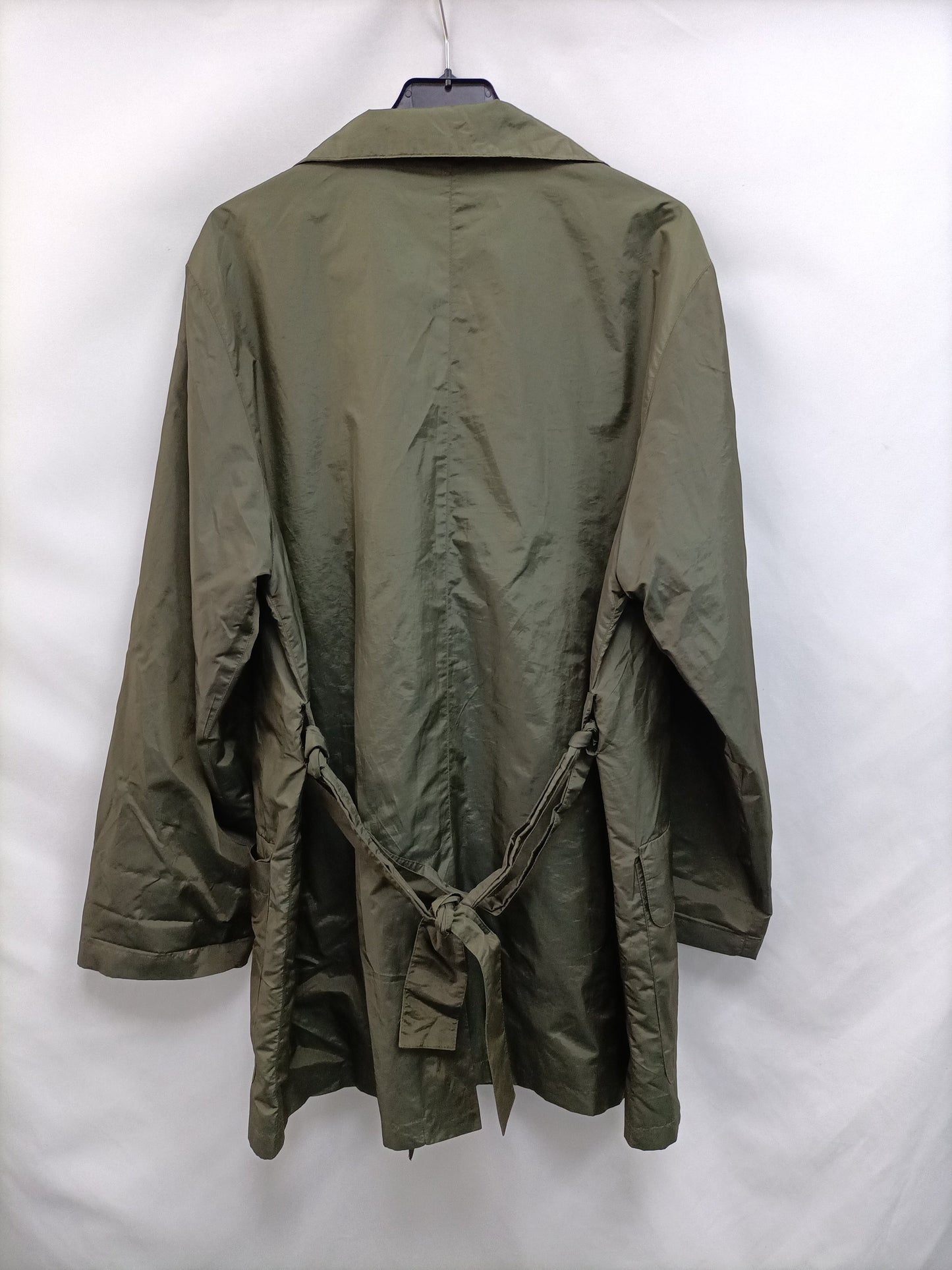 OTRAS.Gabardina verde impermeable T.M
