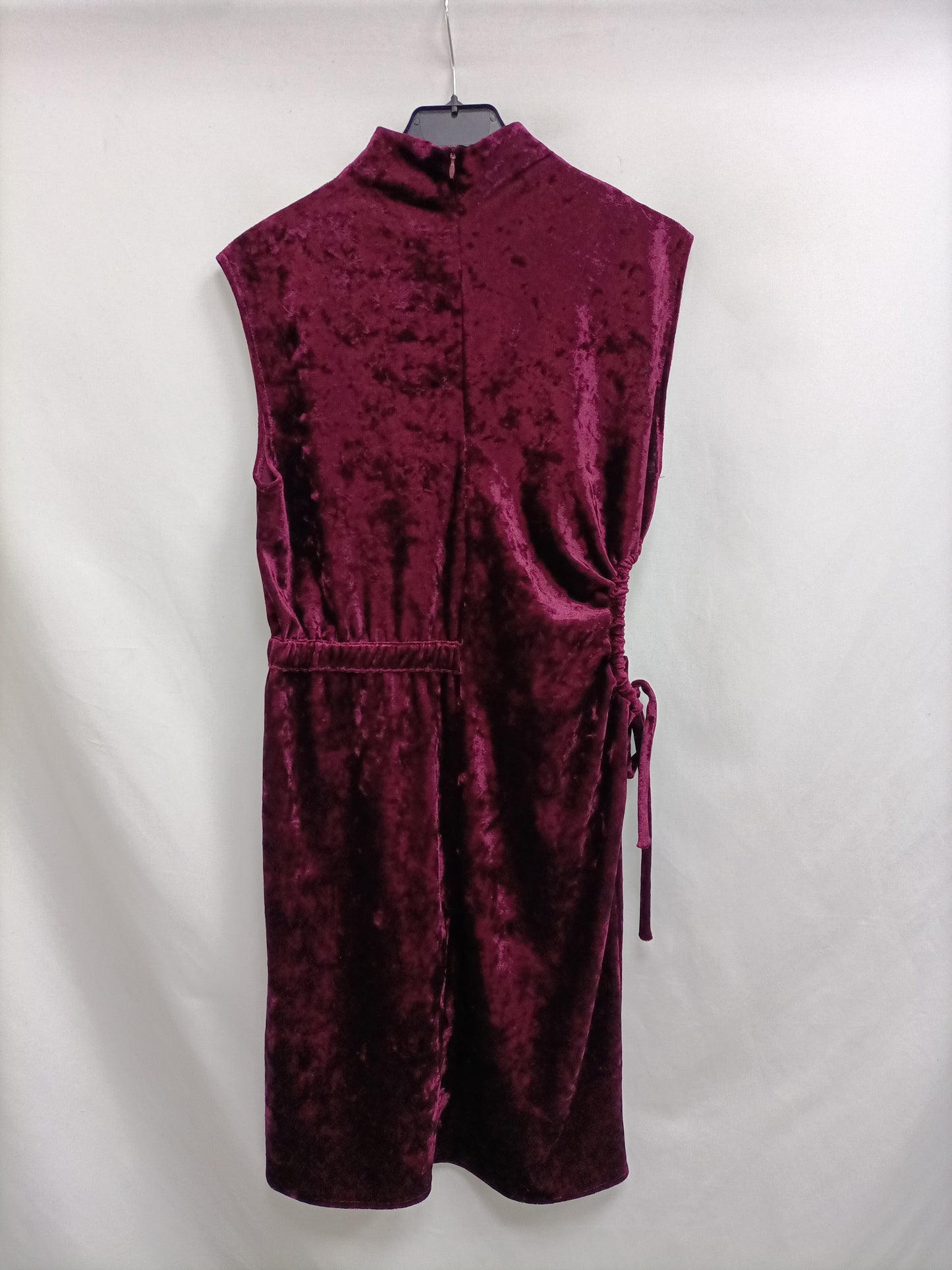 FORMULA JOVEN. Vestido terciopelo burdeos T.40