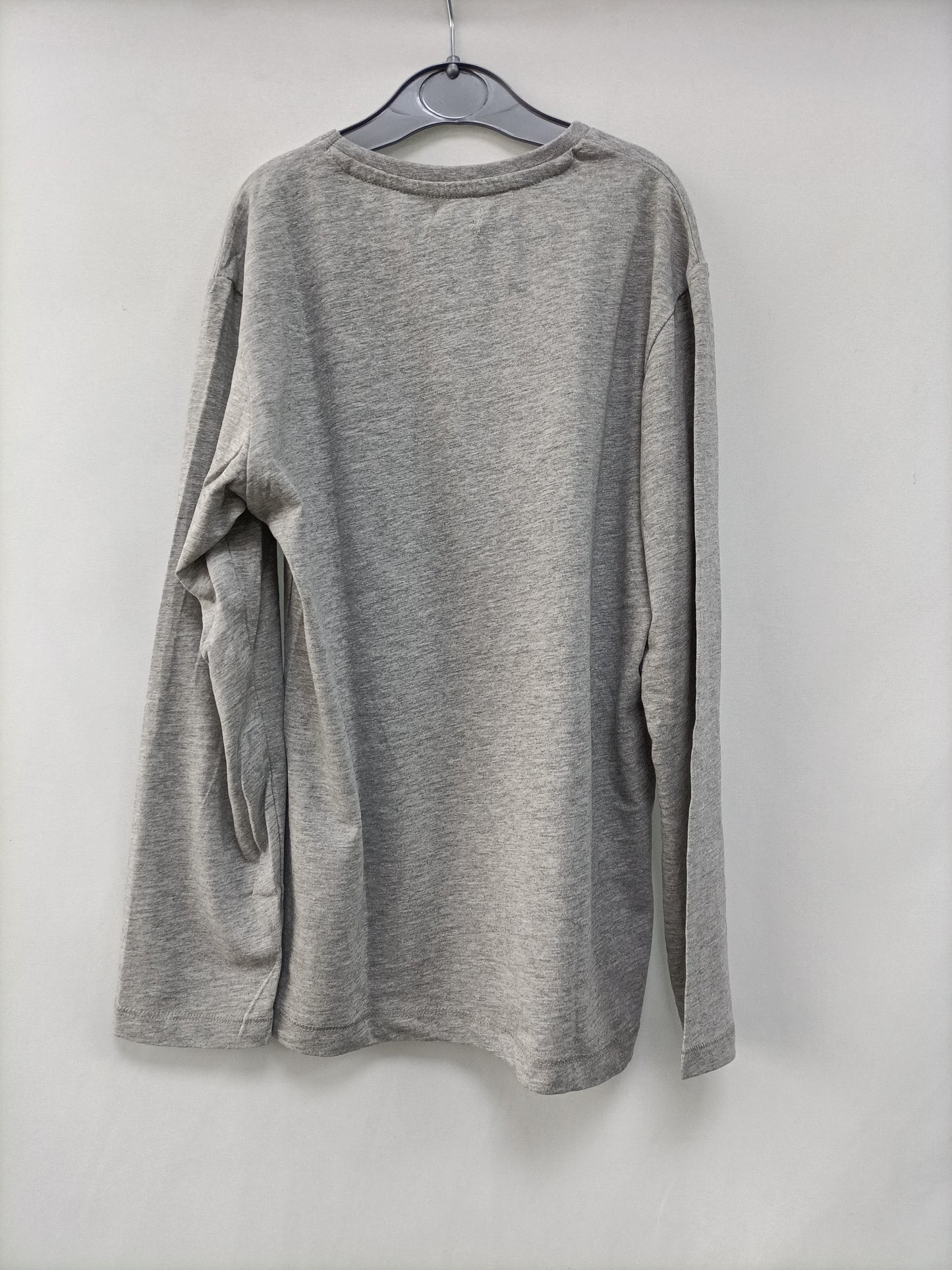 SFERA. Camiseta gris letras T.7-8 años